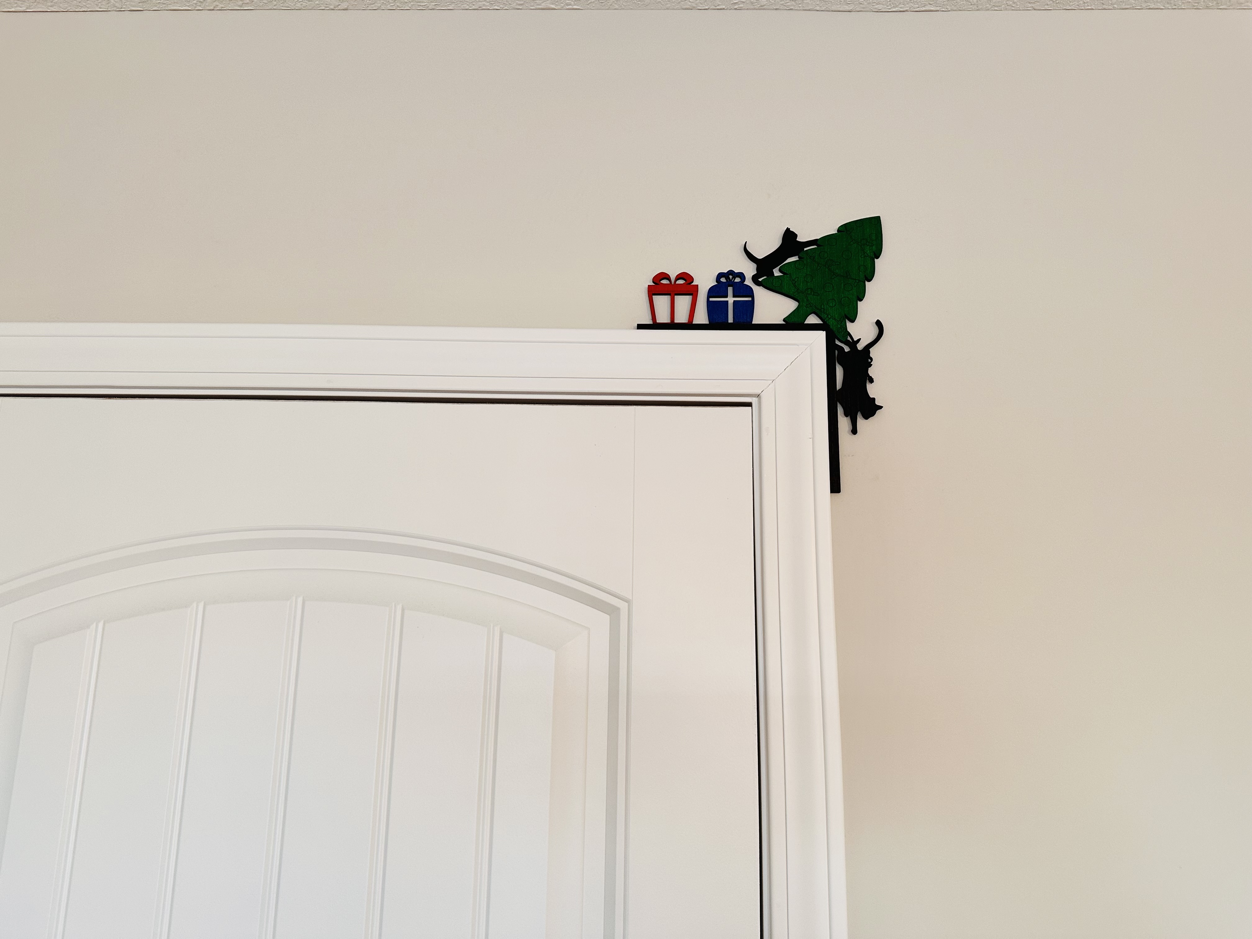 Corner Door Display - Cat in the Tree