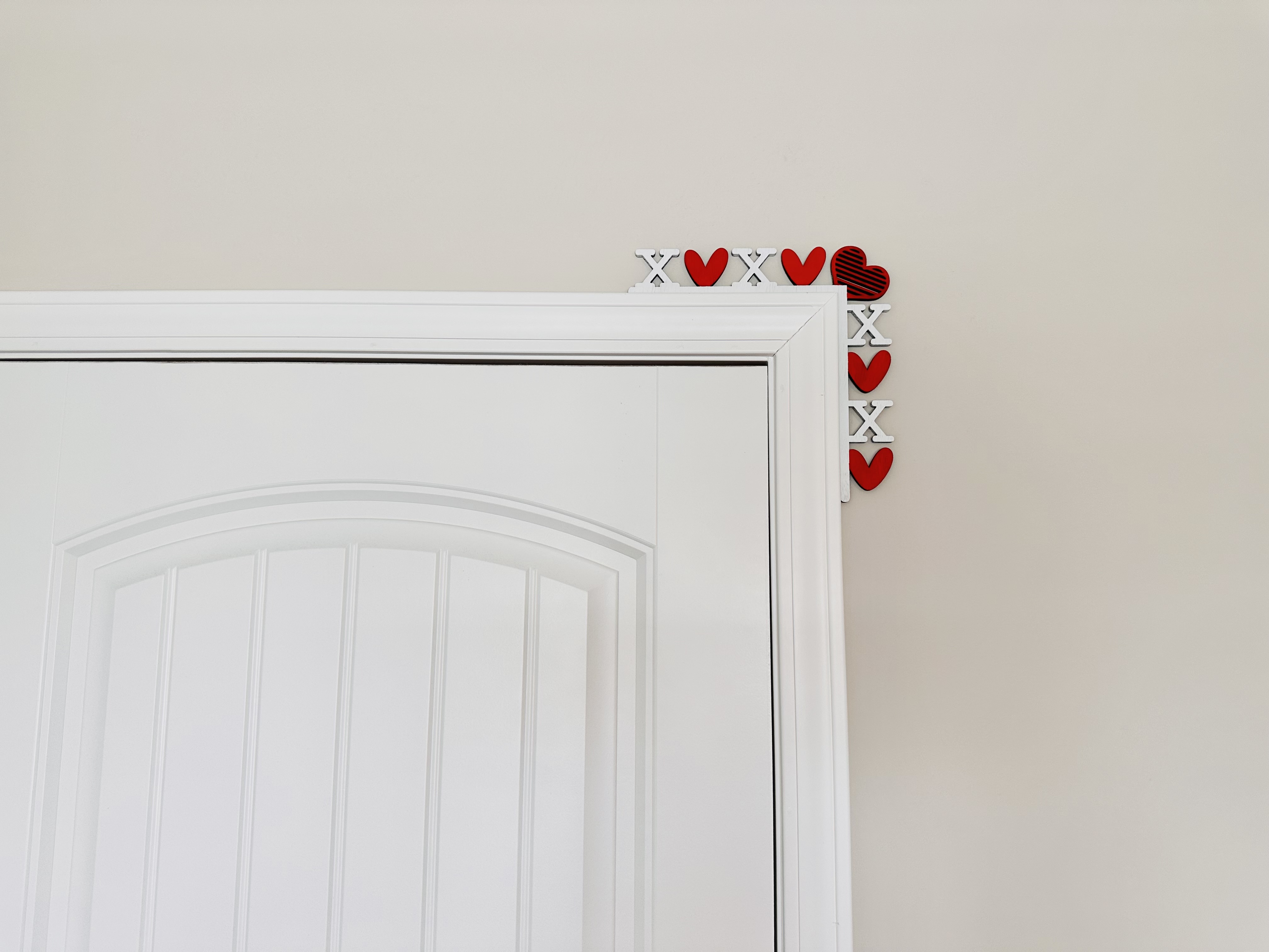 Corner Door Display - X's & Hearts
