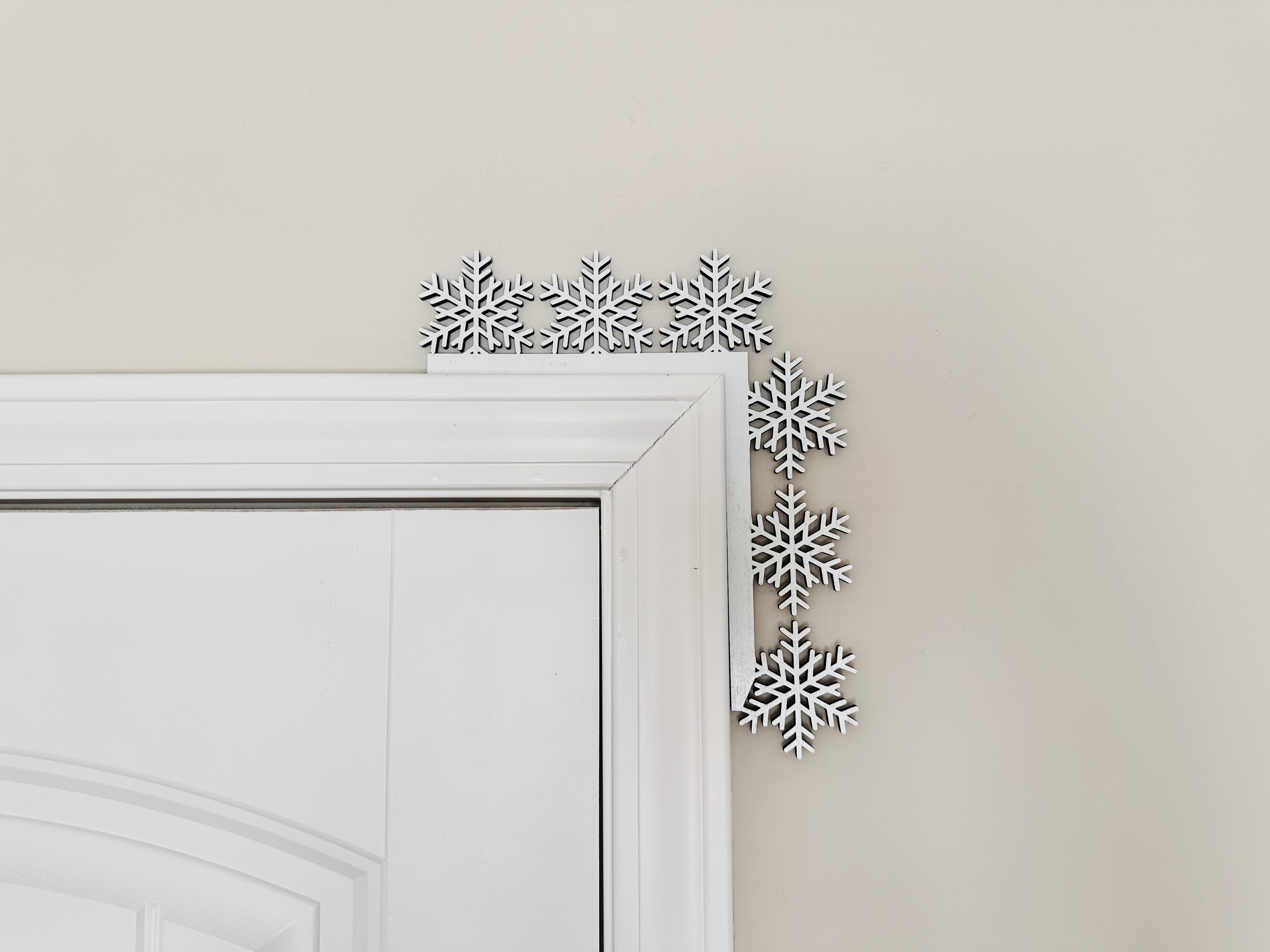 Corner Door Display - Snowflakes
