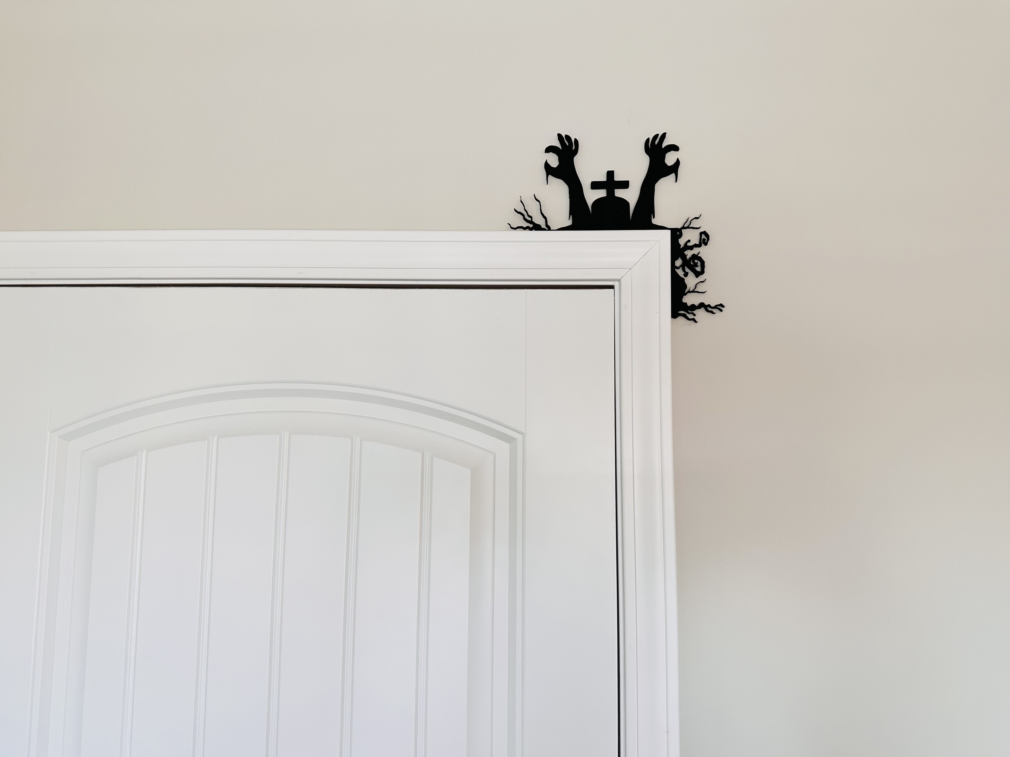 Corner Door Display - Halloween Silhouette