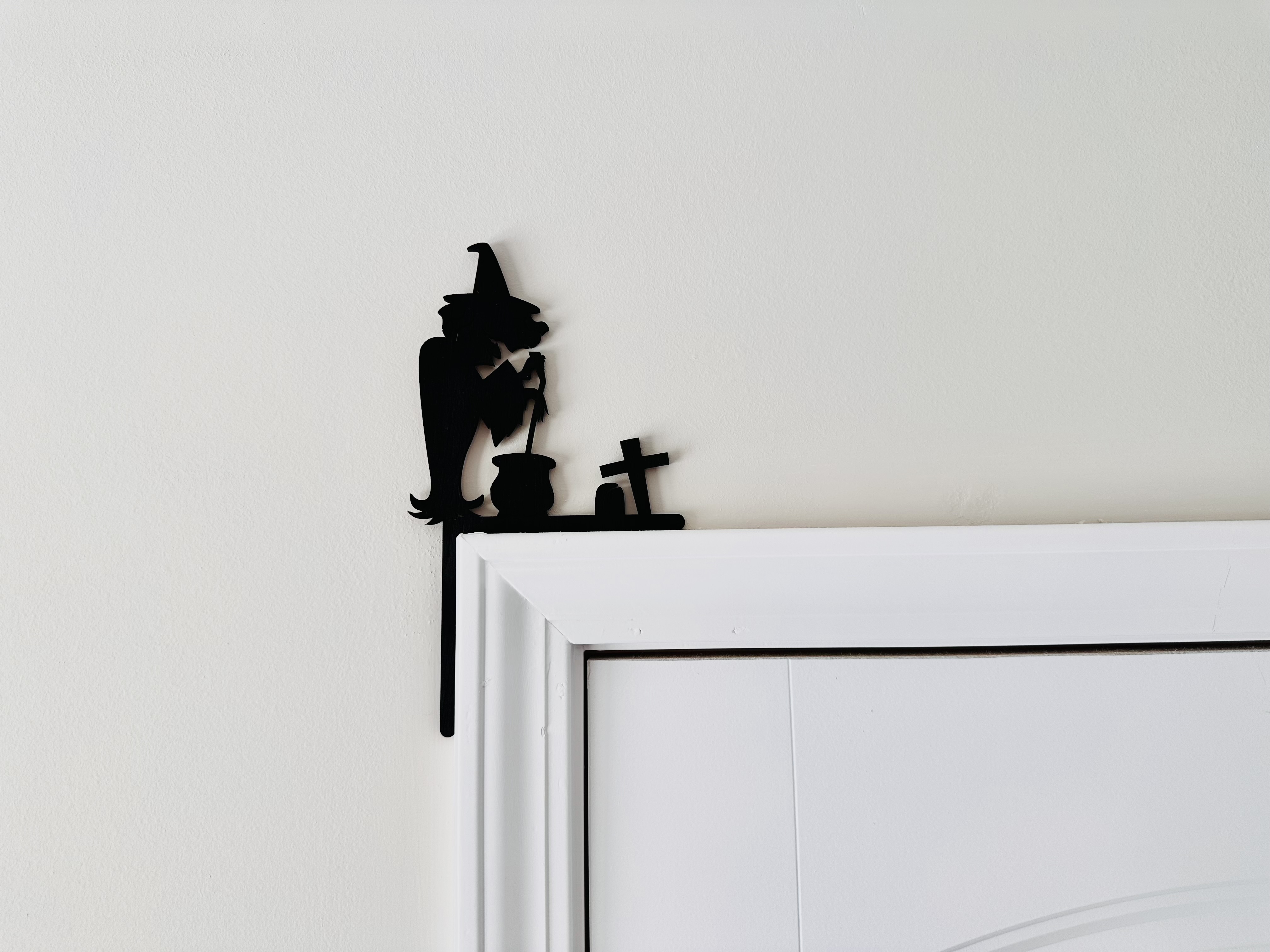 Corner Door Display - Witch Silhouette