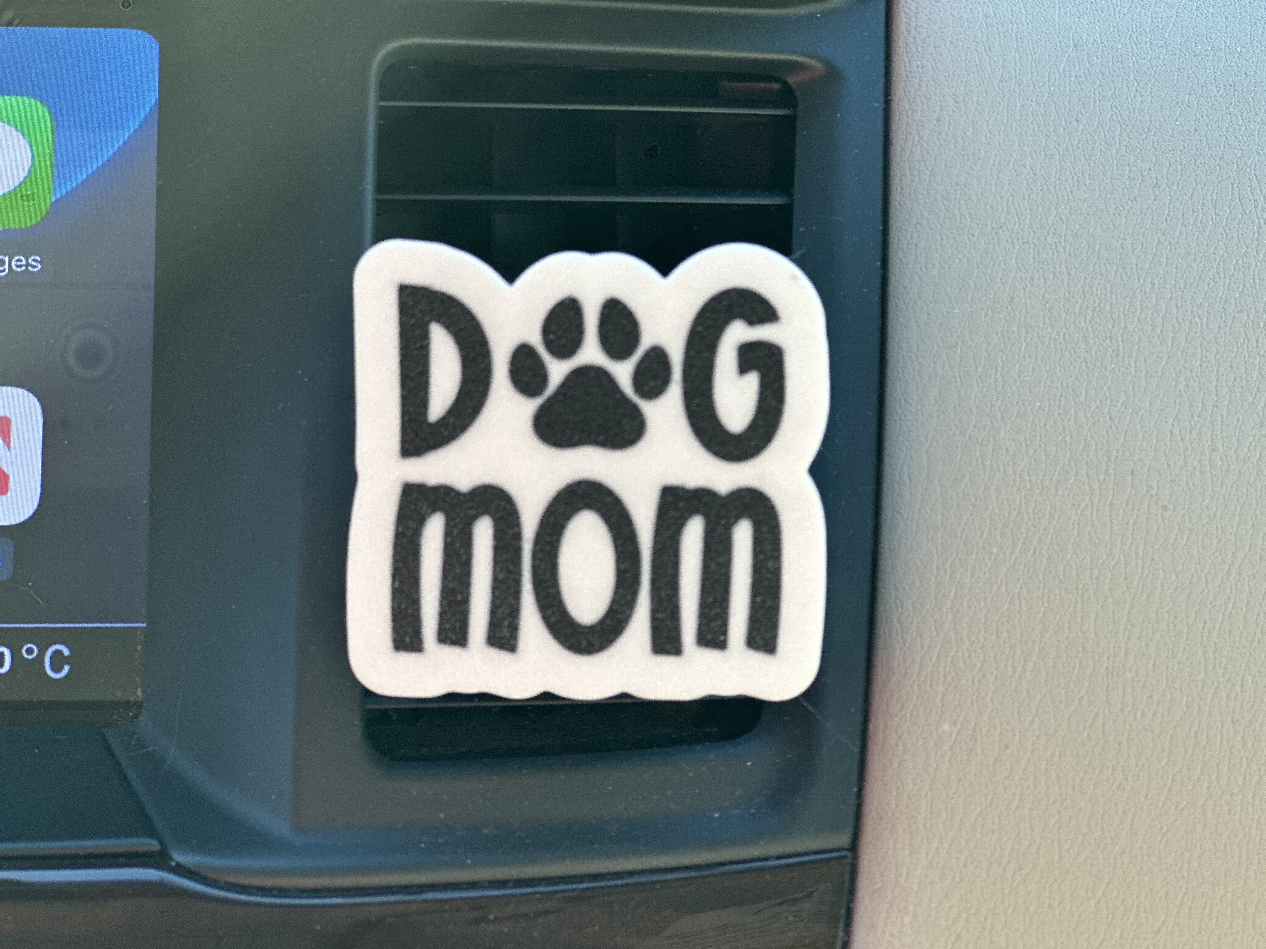 Febreze Car Clip-On - Dog Mom