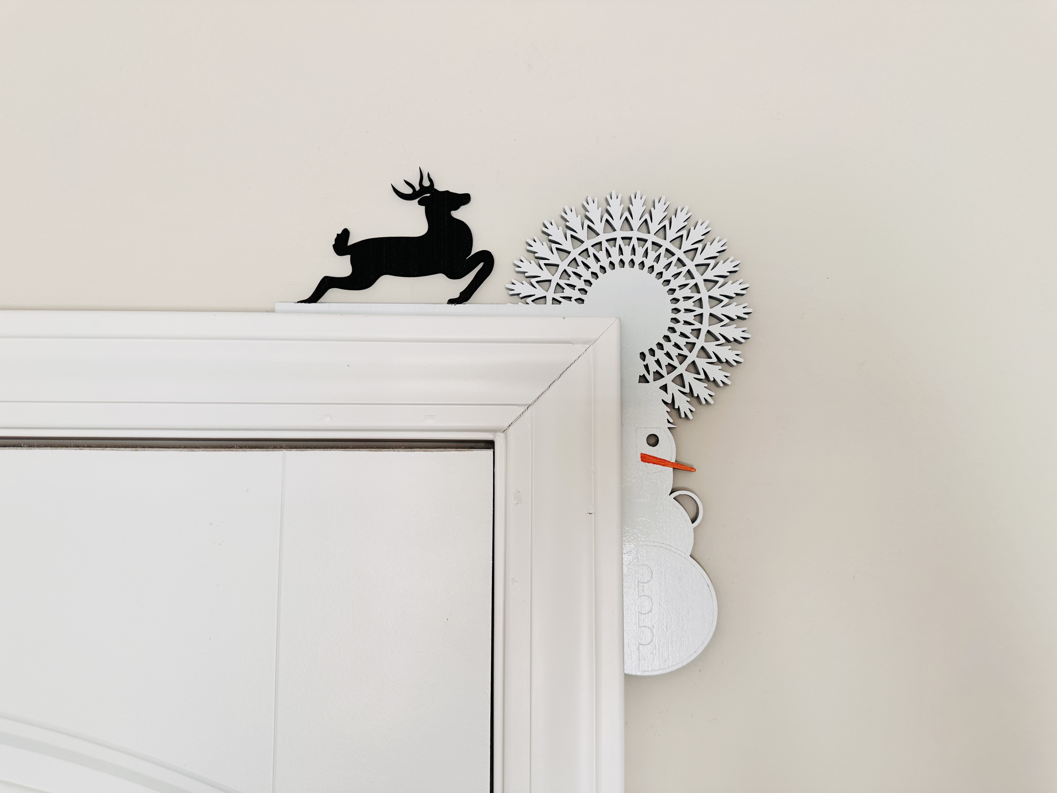 Corner Door Display - Snowman and Reindeer 