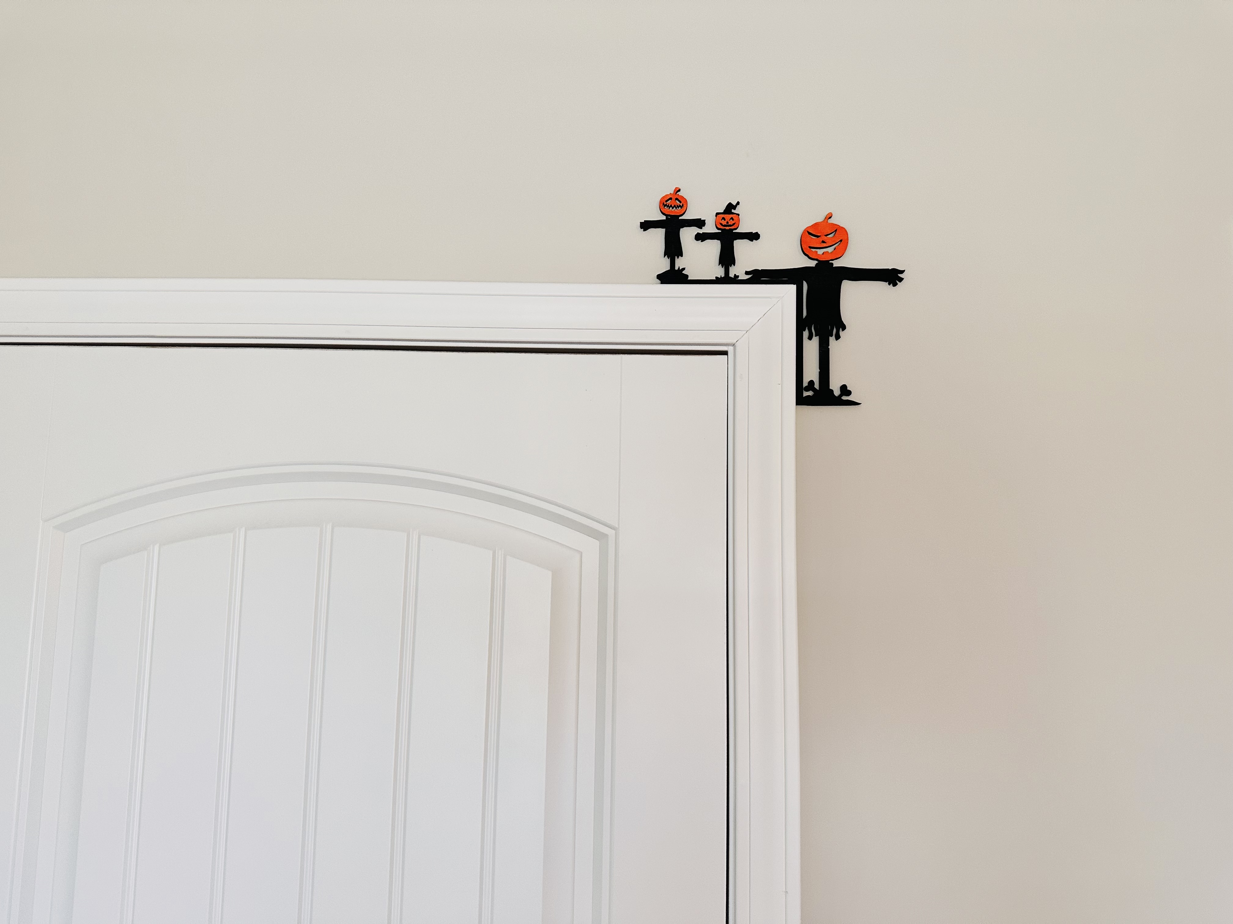 Corner Door Display - Scarecrow