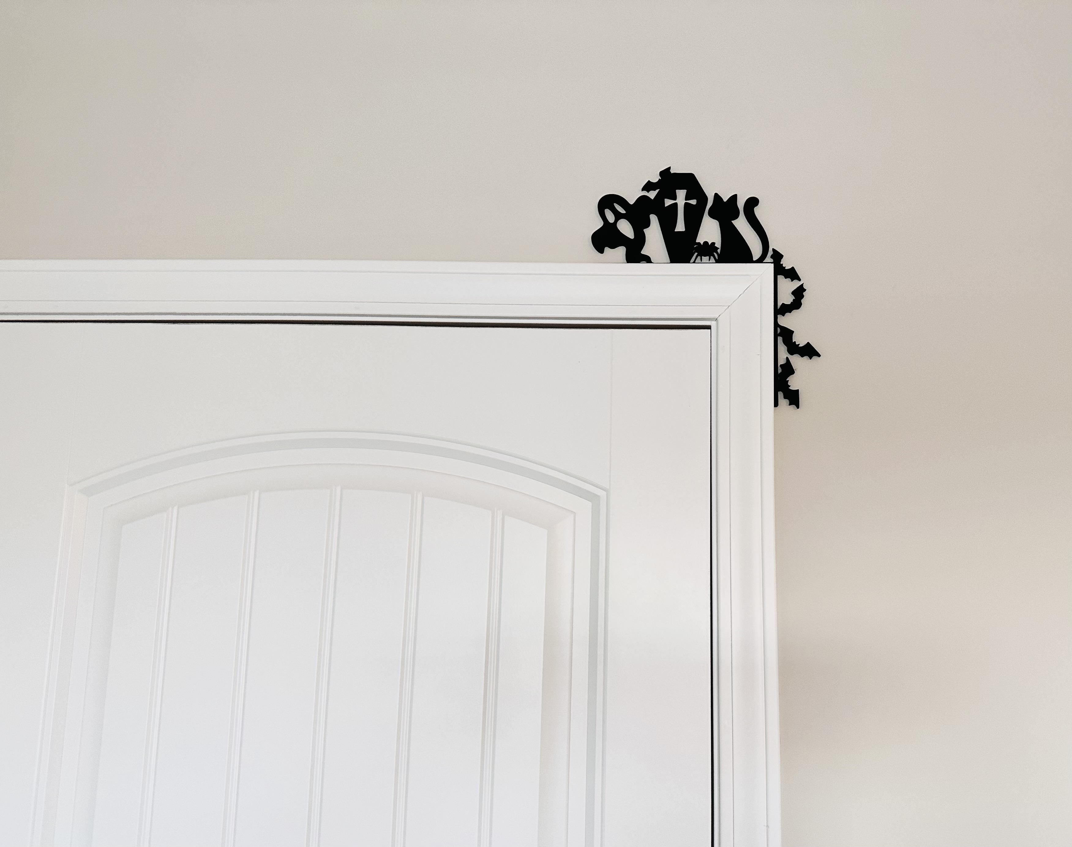 Corner Door Display - Halloween Silhouette 
