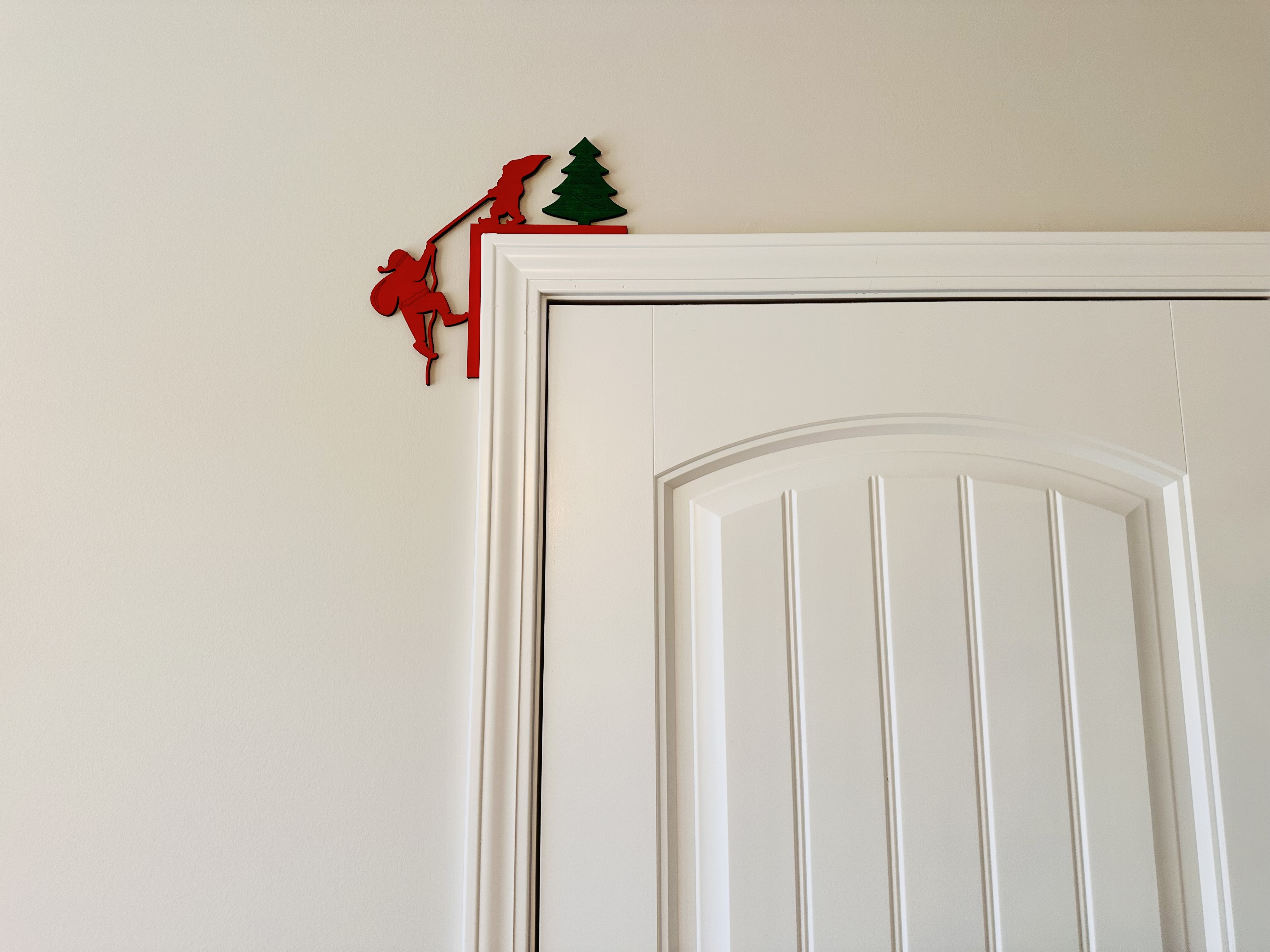 Corner Door Display - Elf Helping Santa