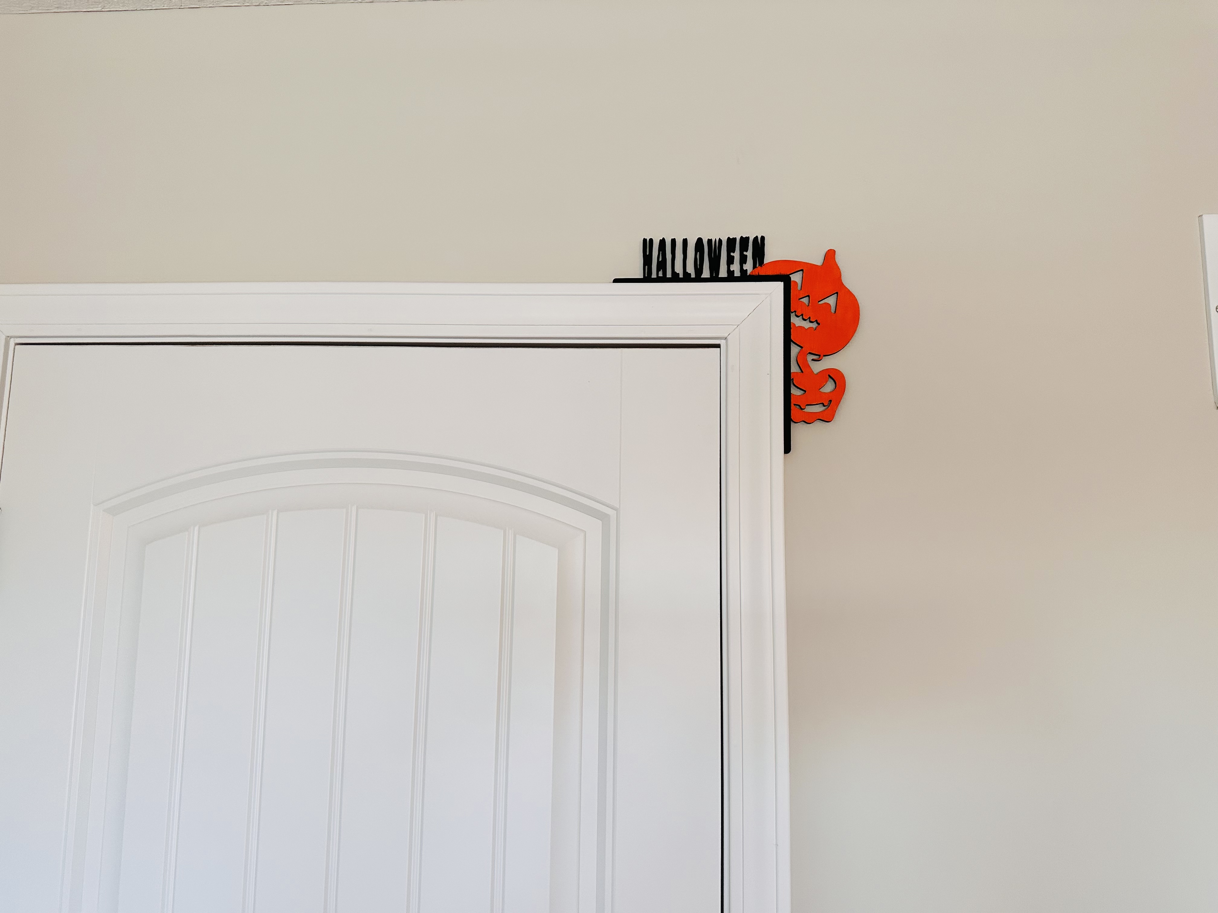 Corner Door Display - Halloween Pumpkin
