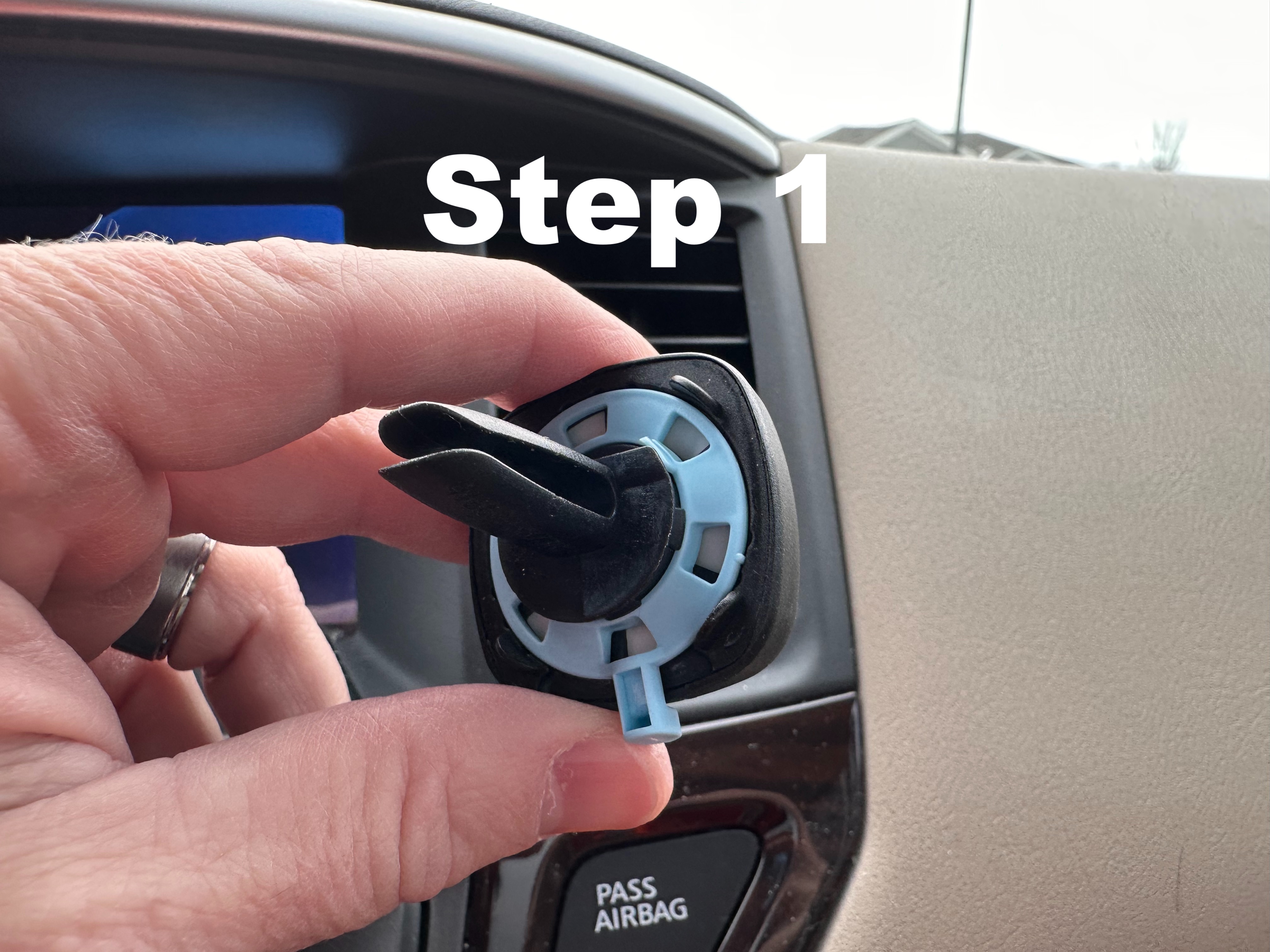Febreze Car Clip-On - Dog Mom