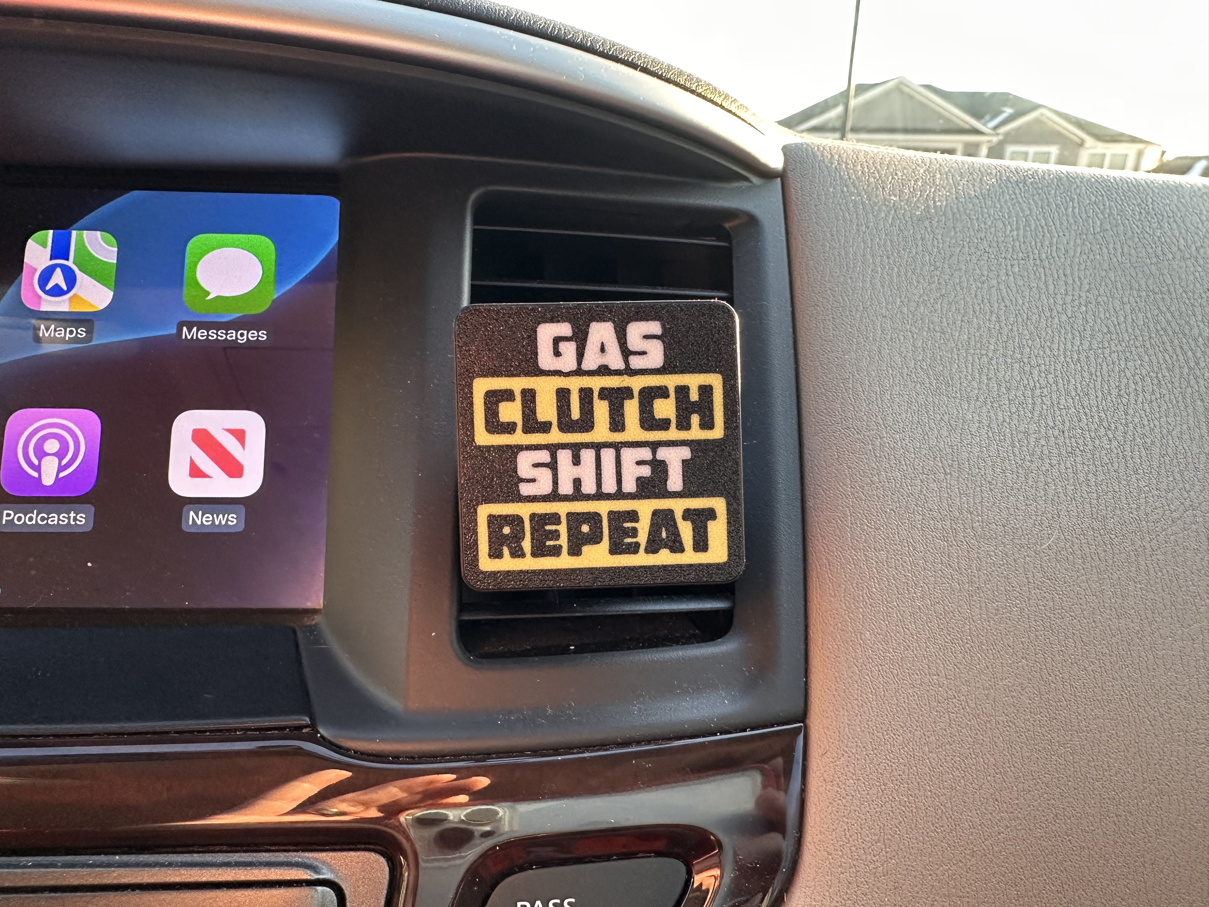 Febreze Car Clip-On - Gas - Shift