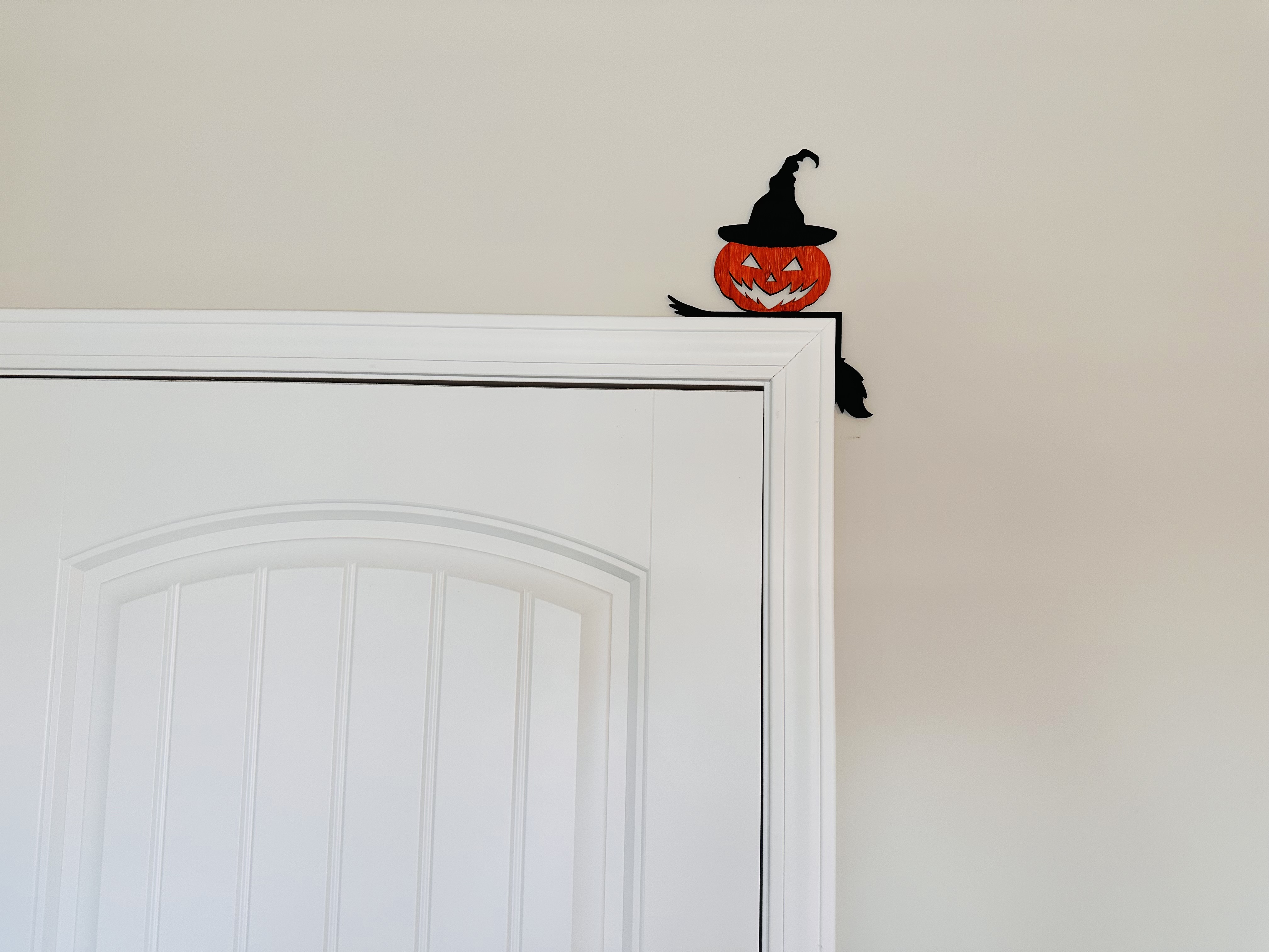 Corner Door Display - Pumpkin