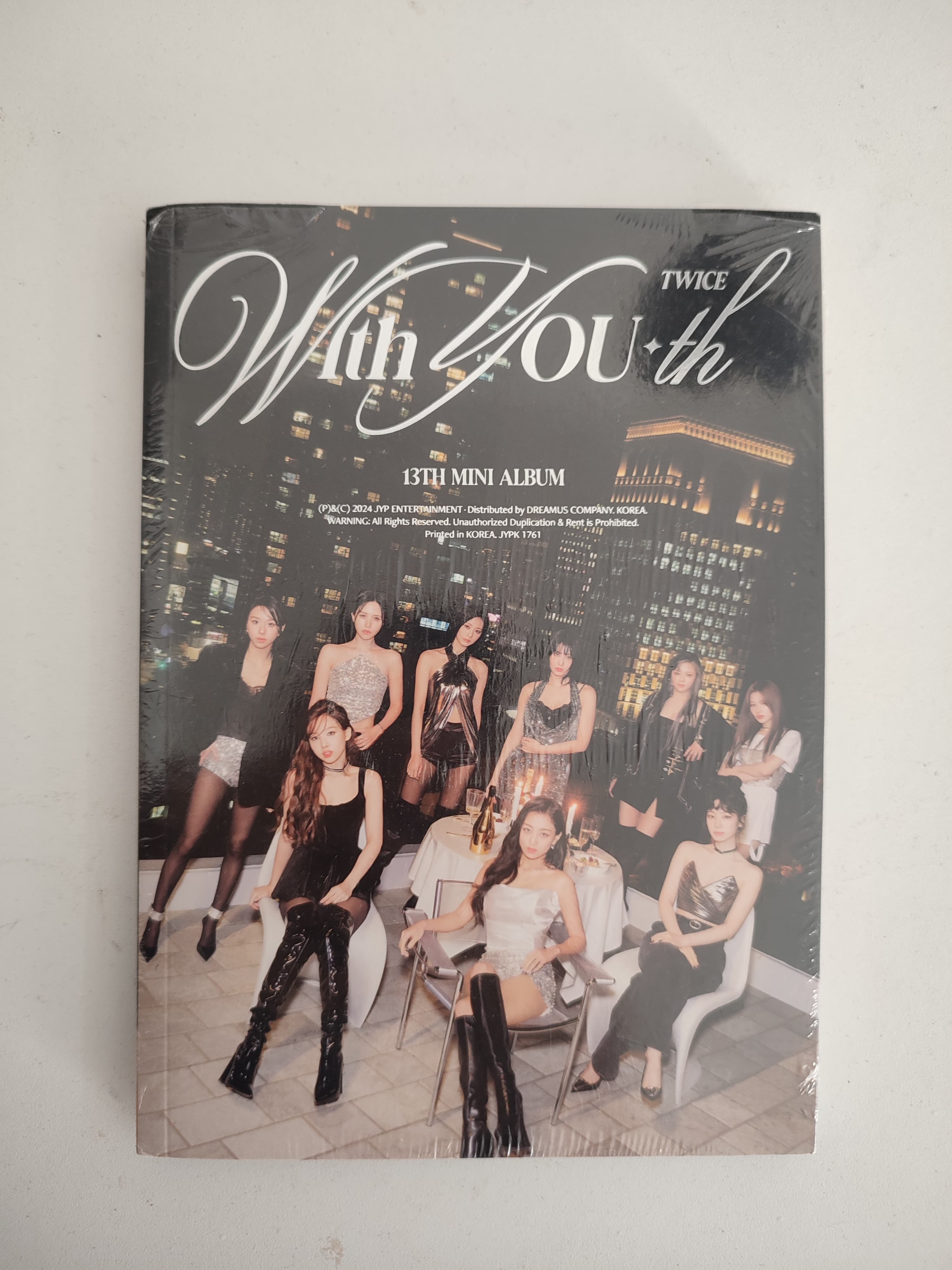With You - Album de TWICE With You 2 versiones