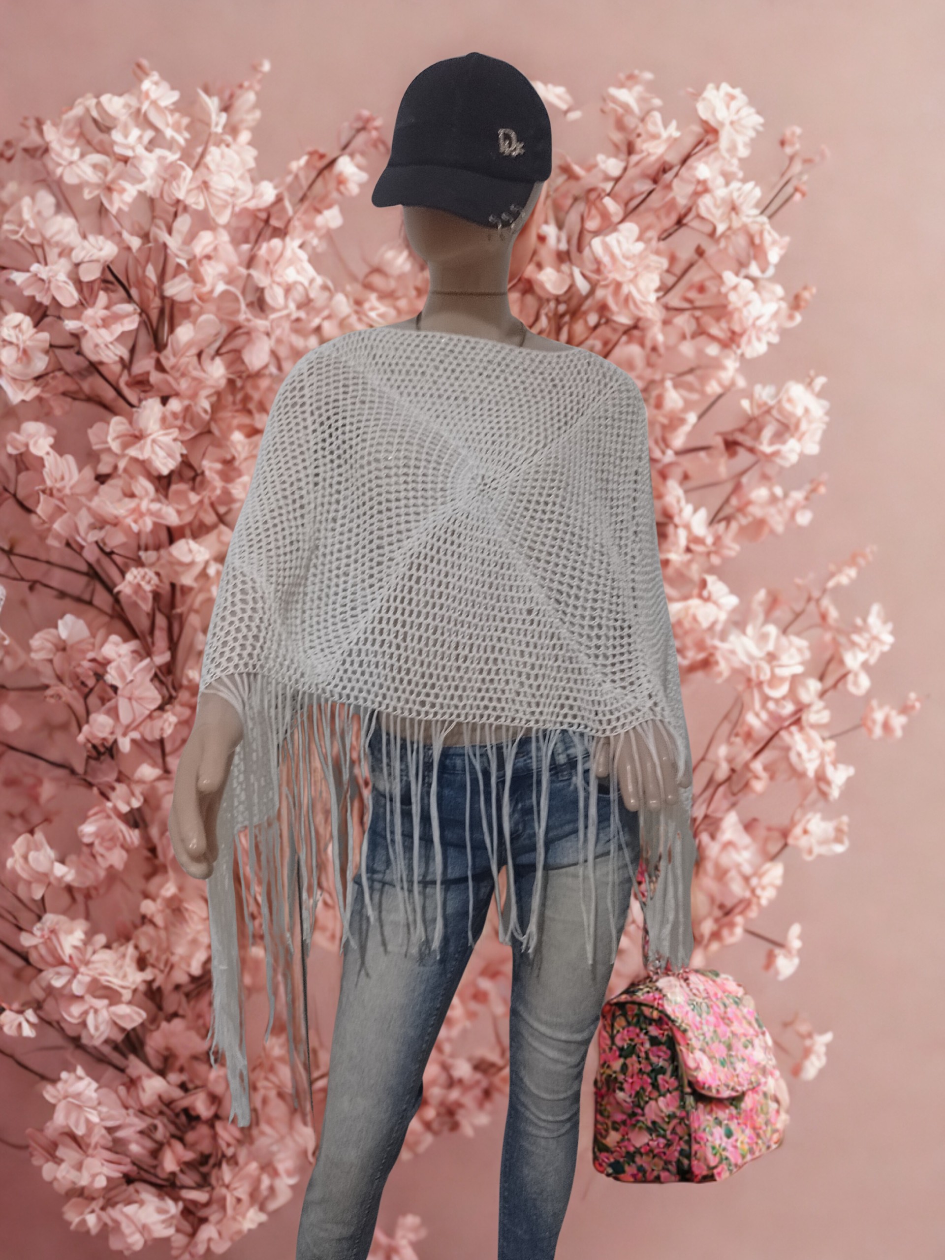 Poncho de punto blanco