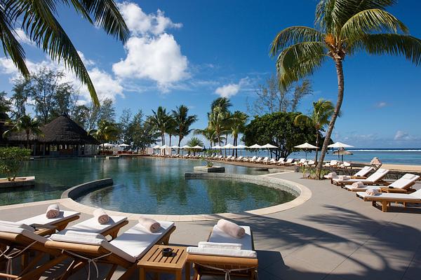 Outrigger Mauritius Beach Resort *****
