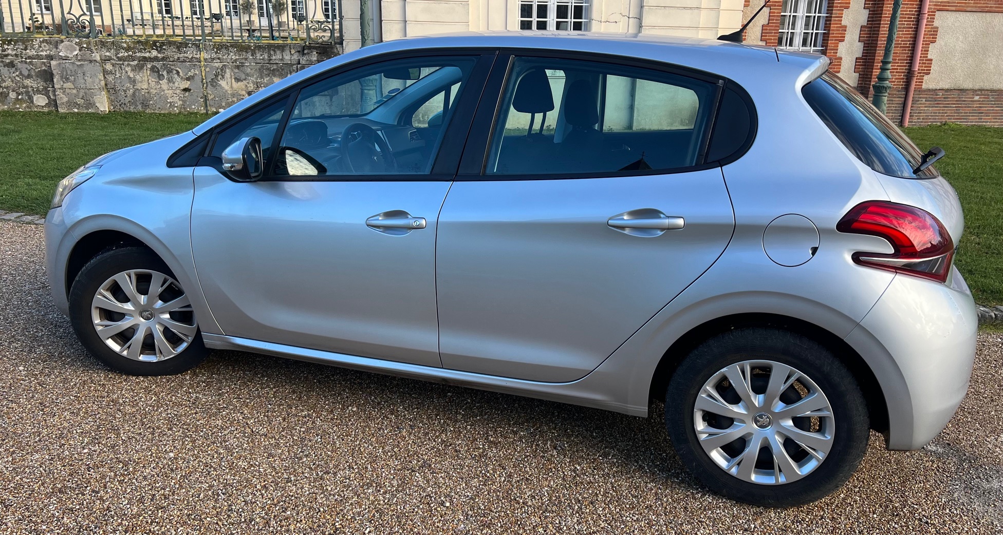 Peugeot 208 1.0 Puretech 68cv