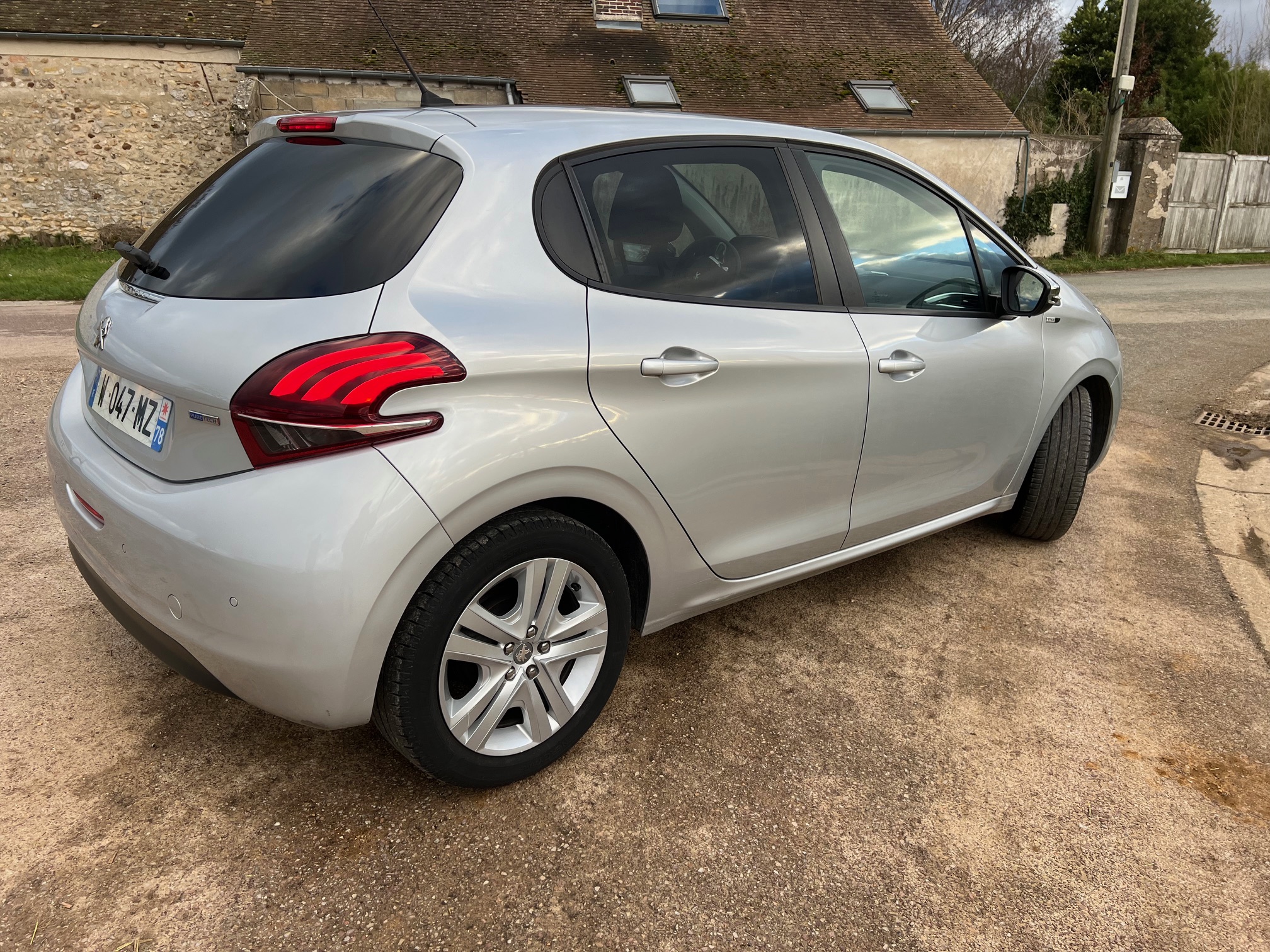 Peugeot 208 1.2 Purectech 82 cv