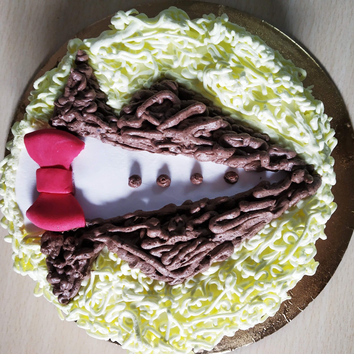 Gentleman theme cake