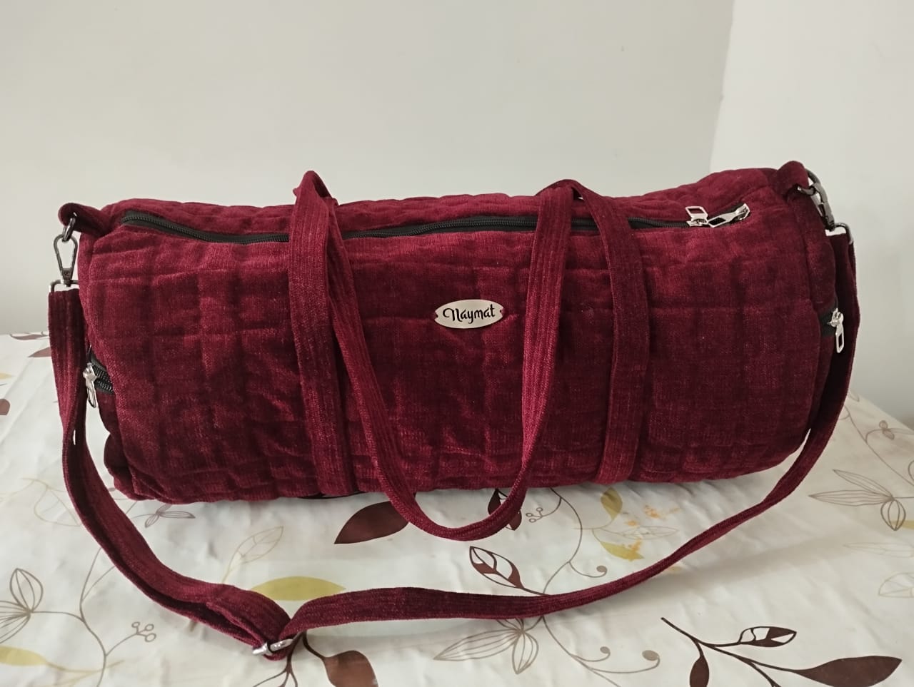 Magnat Velvet Duffle Bag