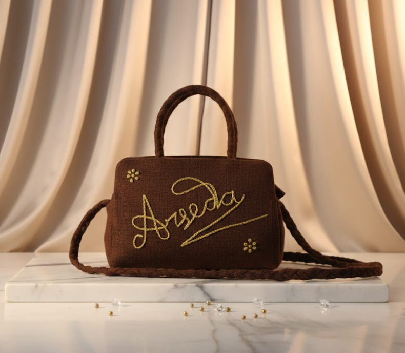 customised name hangbags