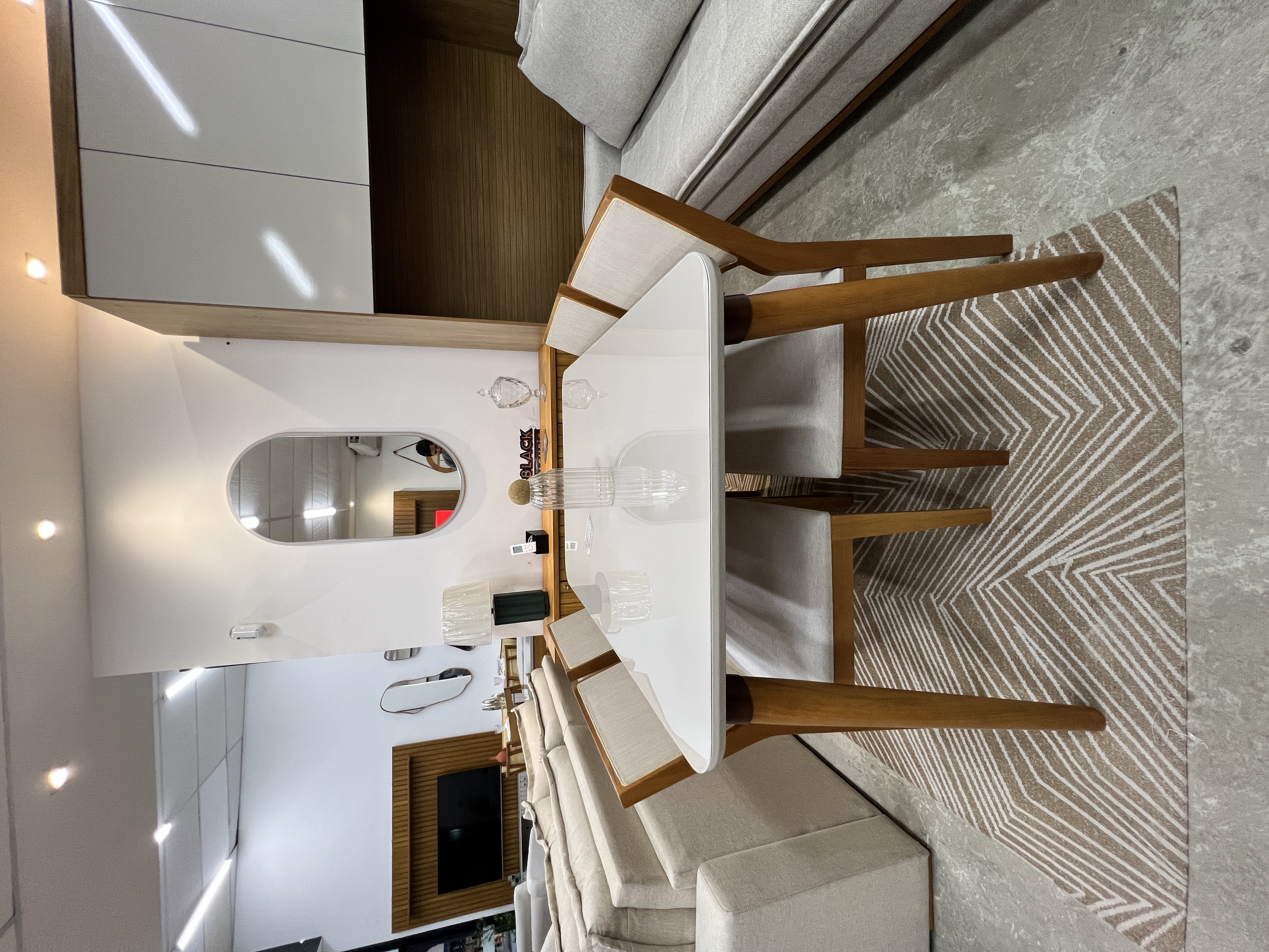 Mesa Adele 130x80 + 4 Cadeira Oiti