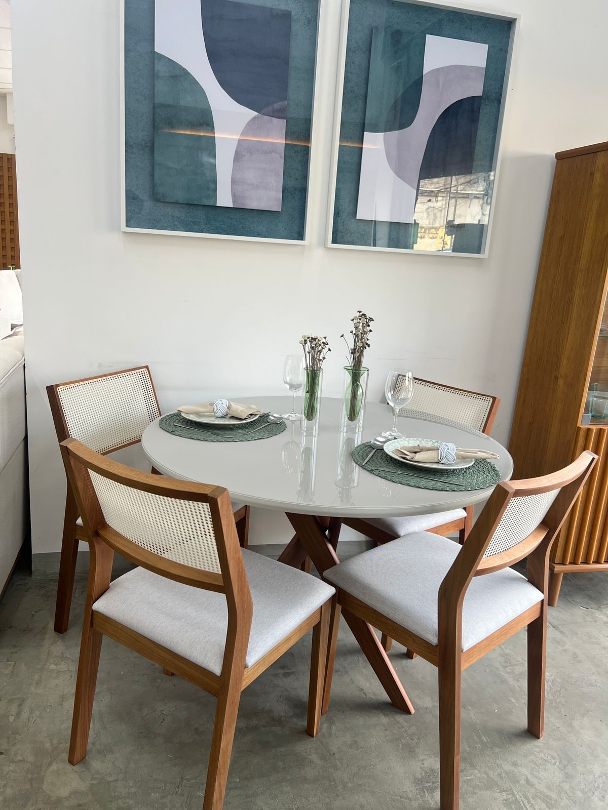 Mesa de Jantar Cacau 109 + 4 cadeiras Bella