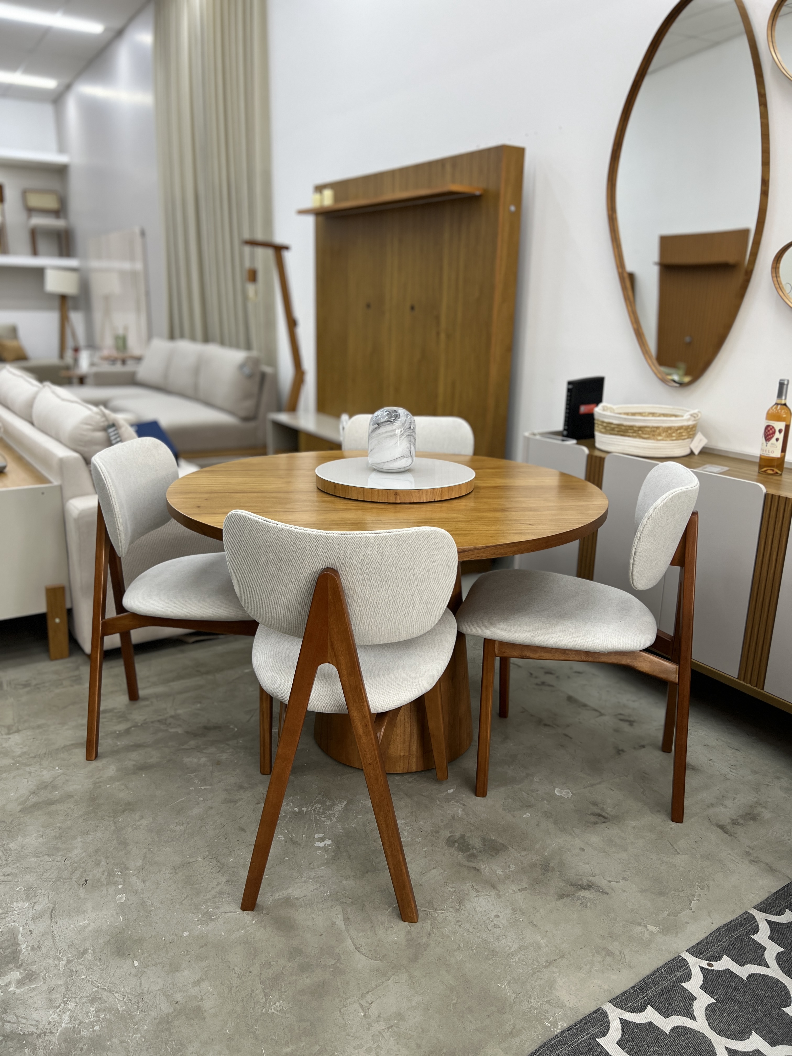 Mesa Nova Aura 120 + 4 Cadeiras Design