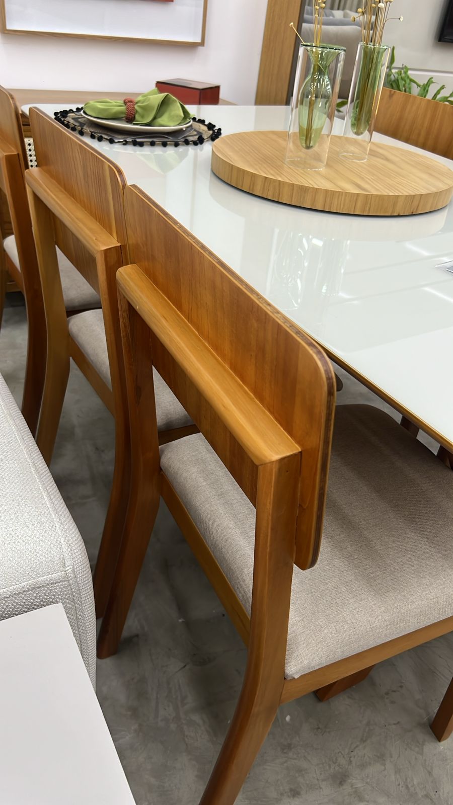 Mesa Camélia 160x90 + 4 Cadeiras Antúrio