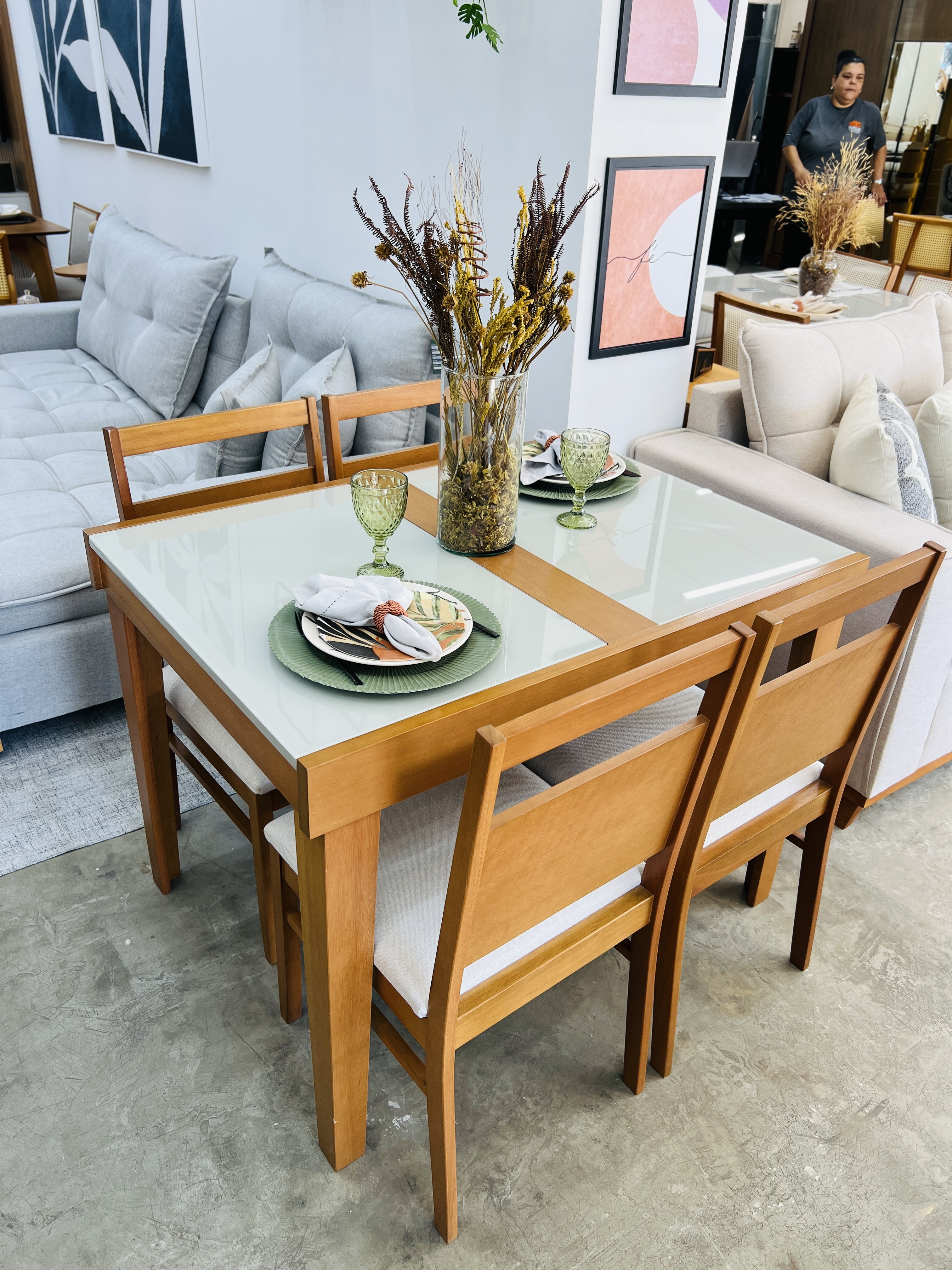 Mesa Vega 110 + 4 cadeira Cairo