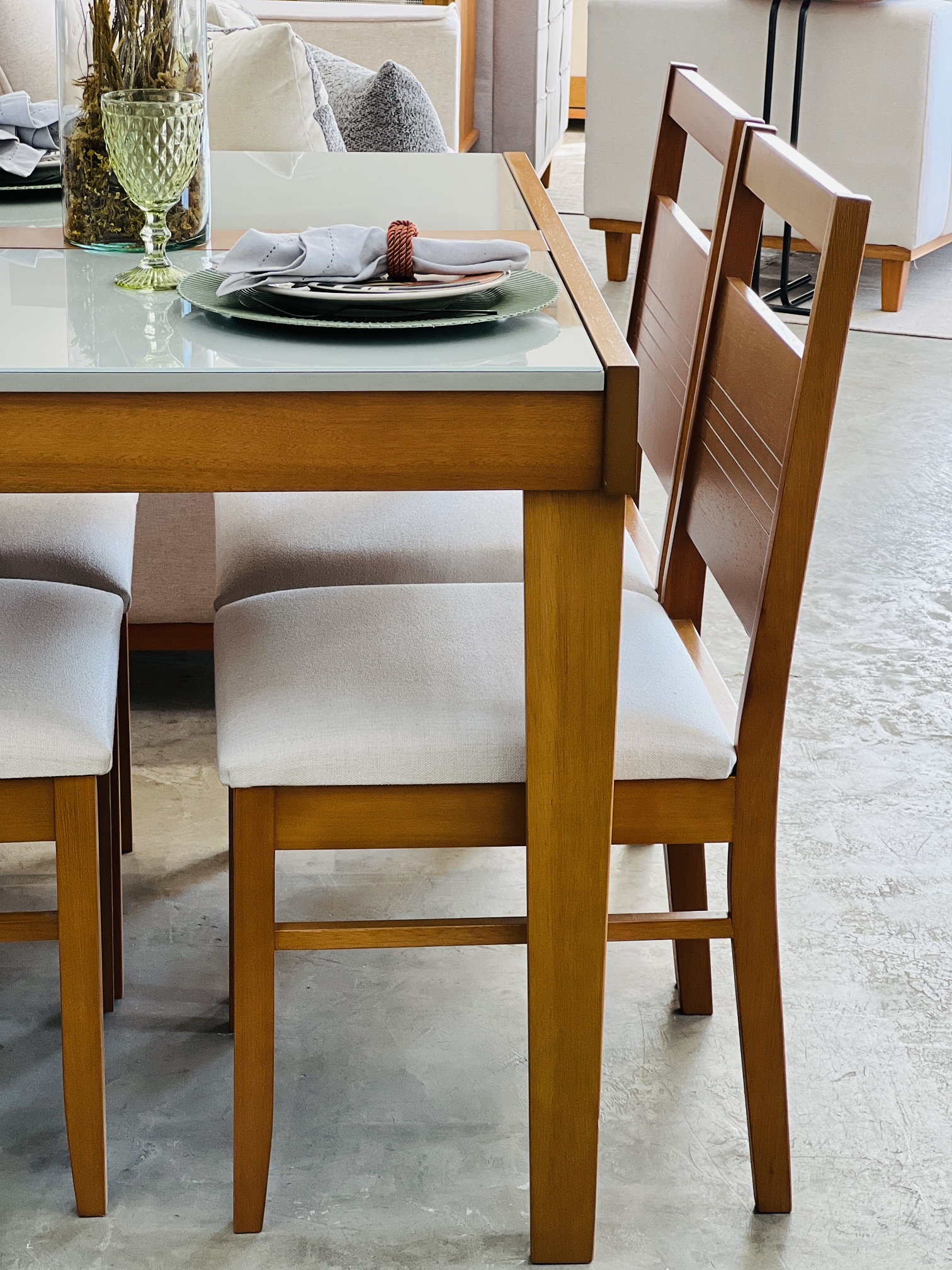 Mesa Vega 110 + 4 cadeira Cairo