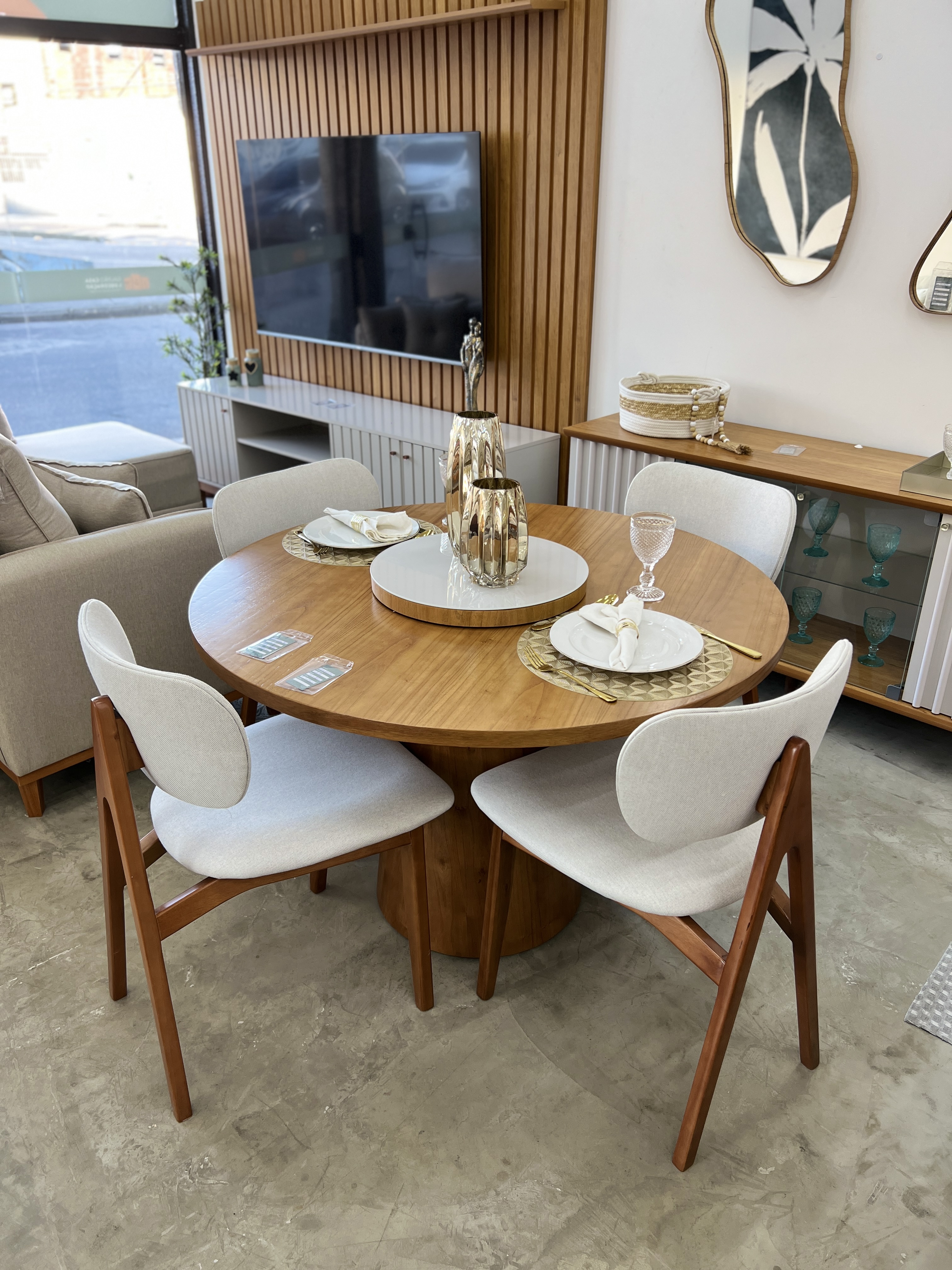 Mesa Nova Aura 120 + 4 Cadeiras Design