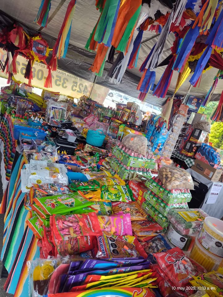 Piñatas y dulces Mexicanos