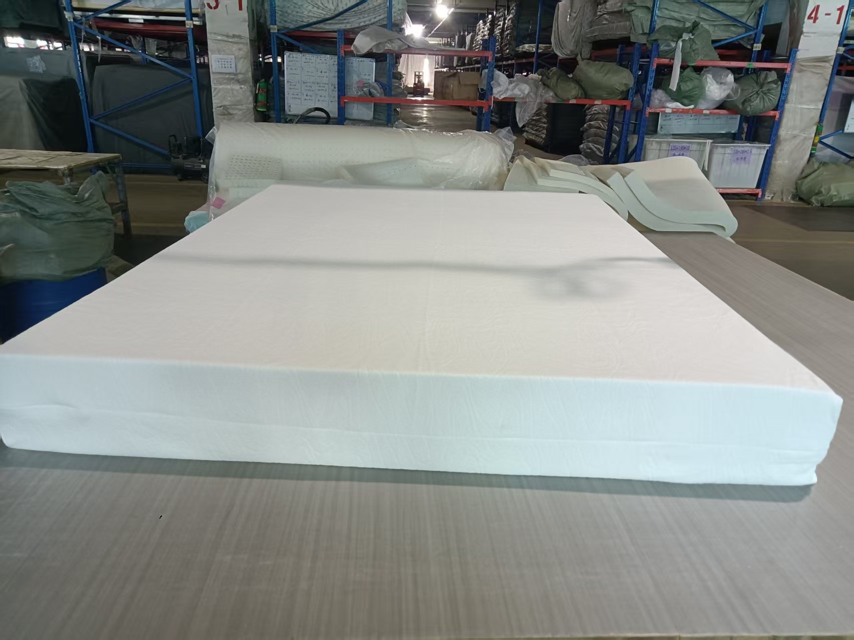 8 INCH  QUEEN LATEX MATTRESS 