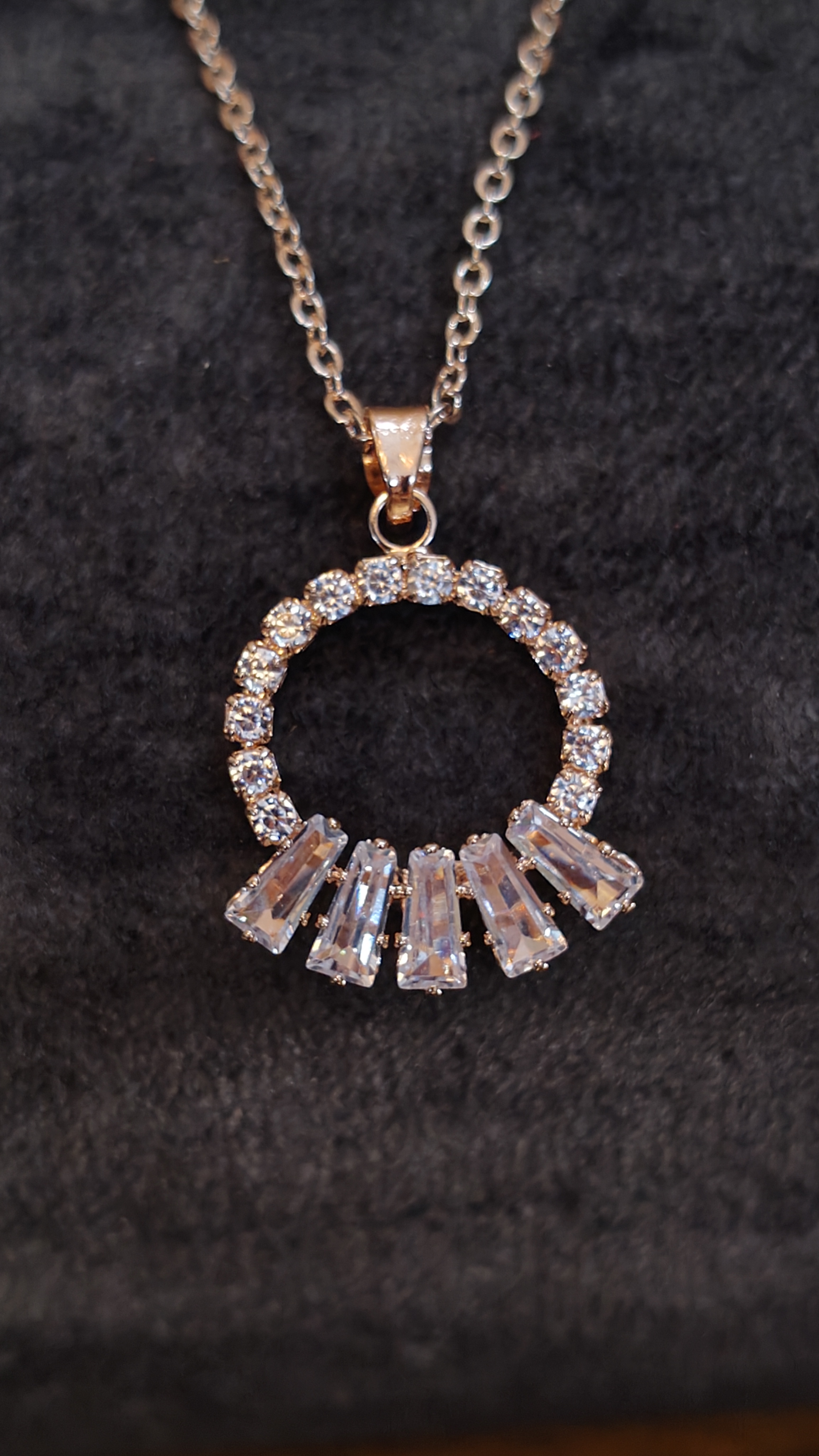 Elegant Crystal Pendant Necklace