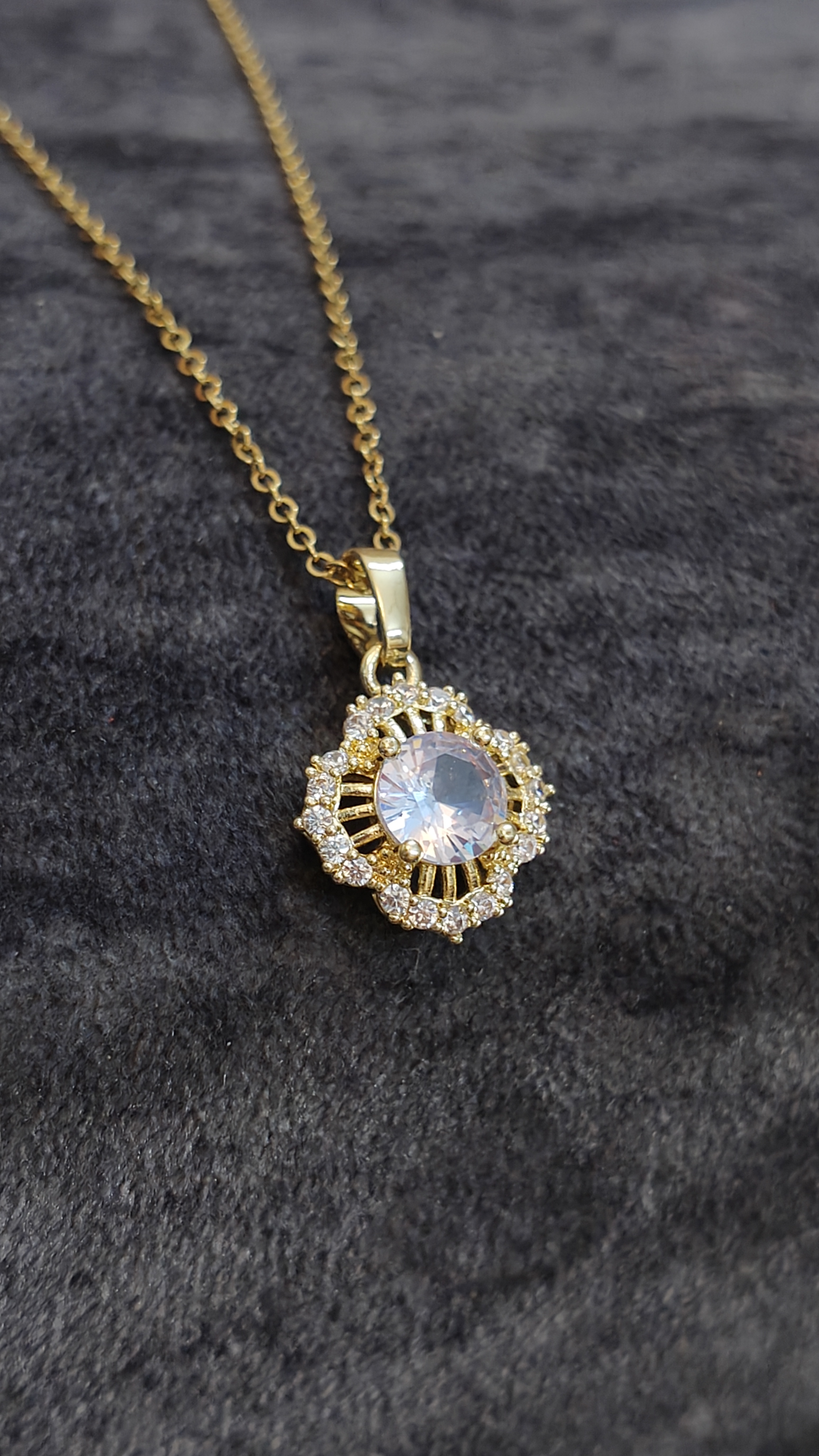 Elegant Gold Diamond Necklace