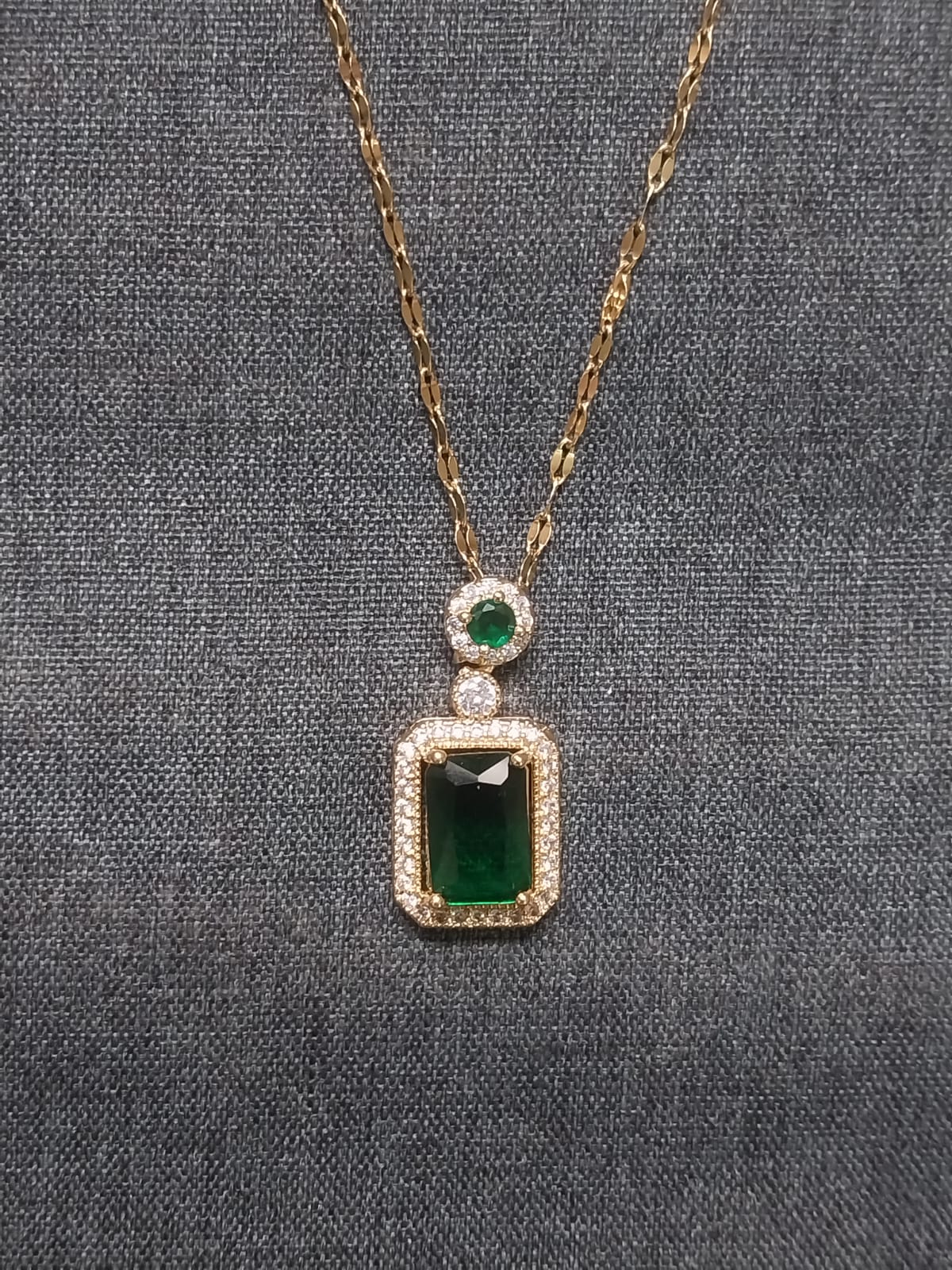 Emerald Green Pendant Necklace