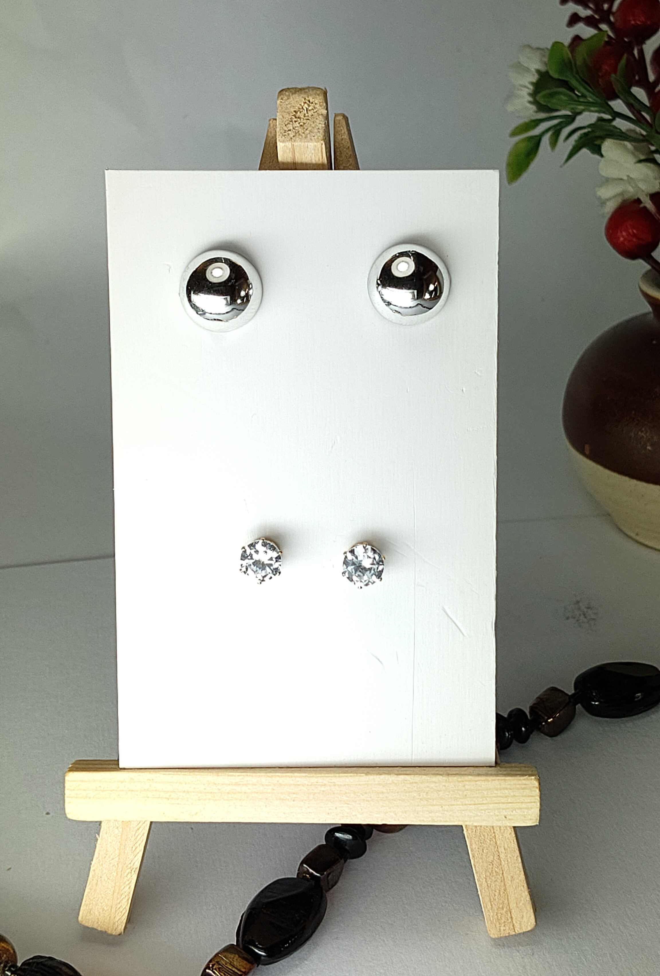 Elegant stud earrings set