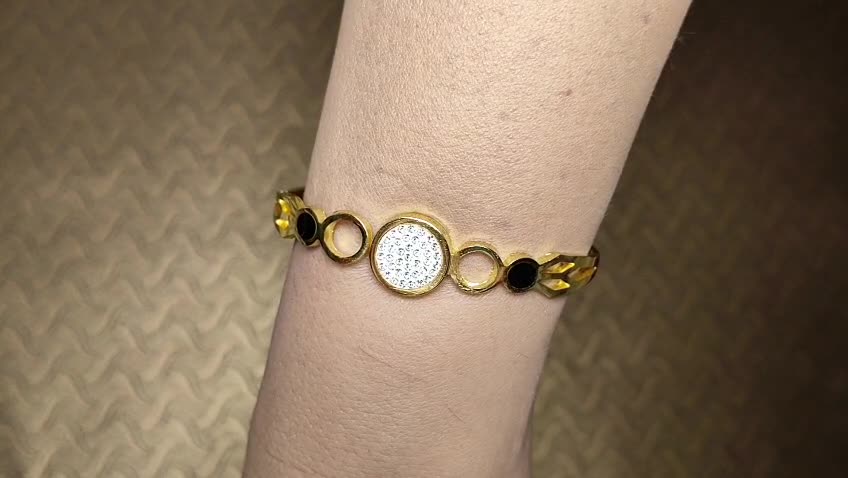 Elegant Gold Bracelet-anti tarnish