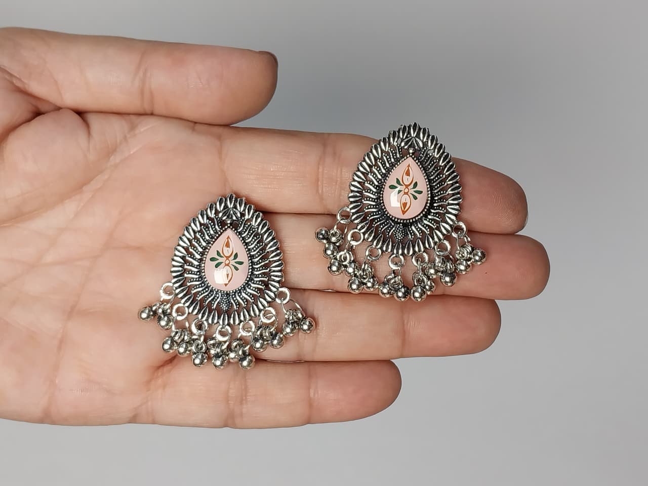 Handcrafted Silver Toned Oxidized Earring