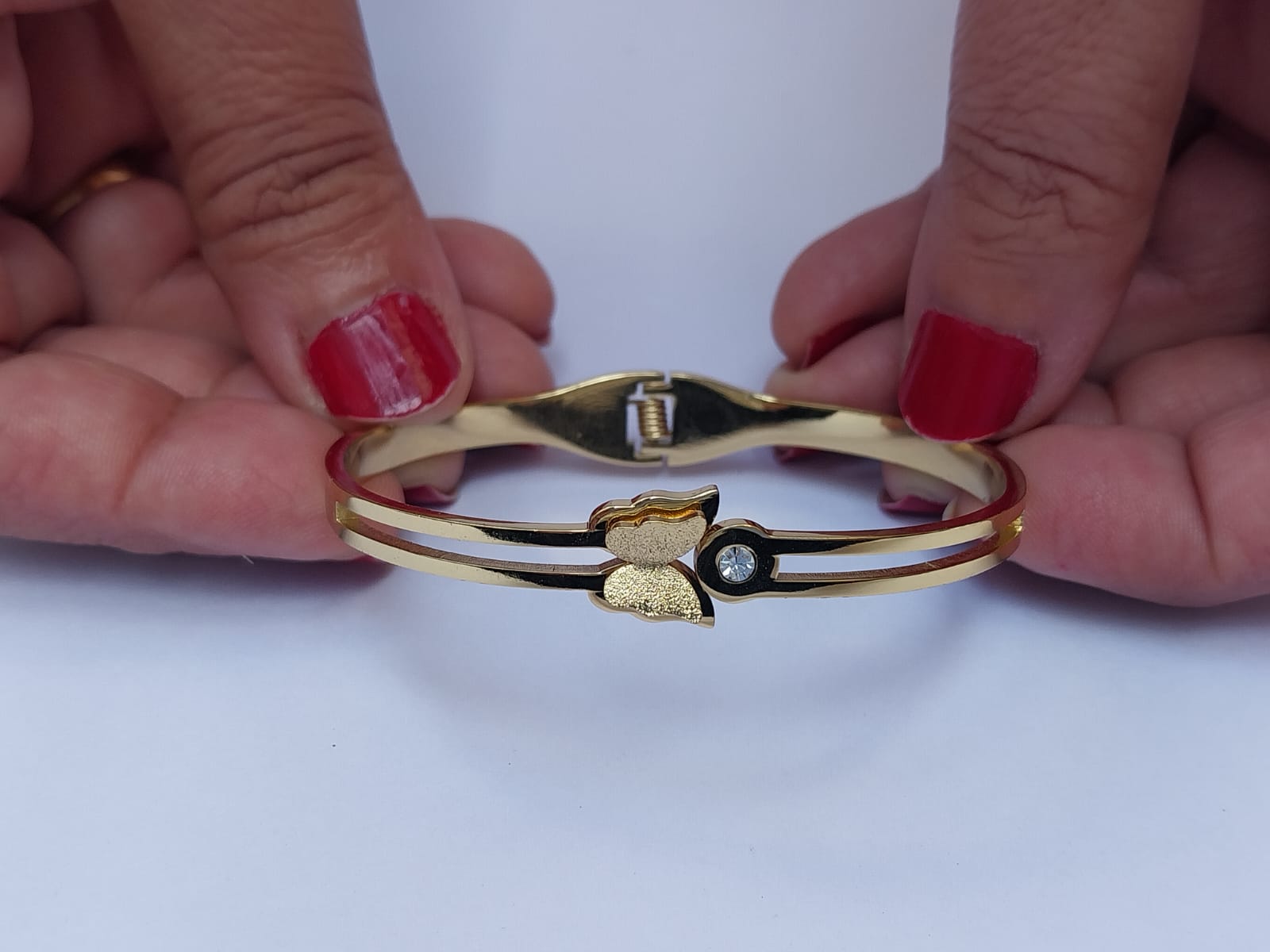 Elegant Gold Bracelet-anti tarnish