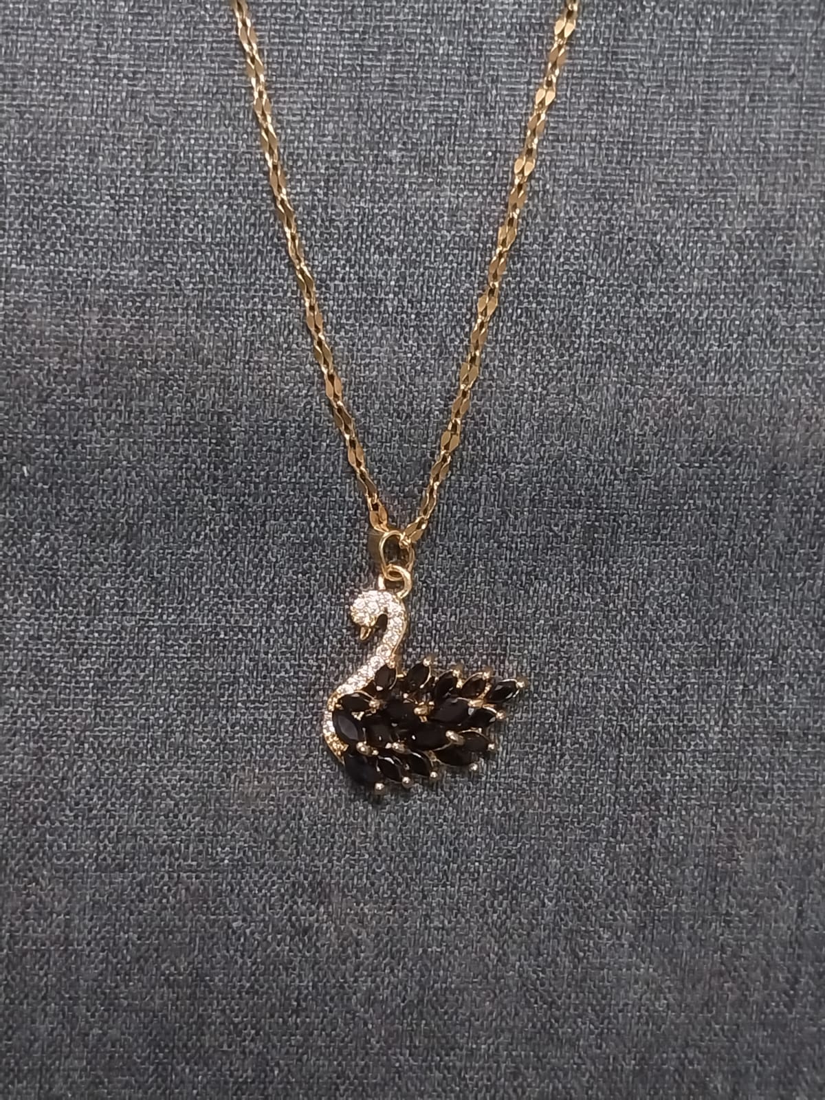 Elegant Swan Pendant Necklace