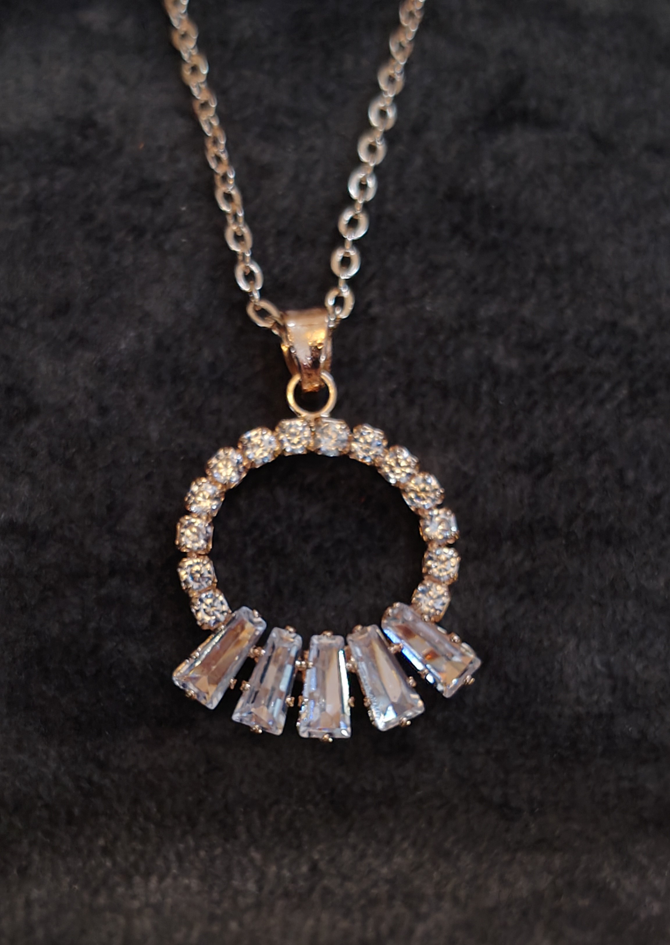 Elegant Crystal Pendant Necklace