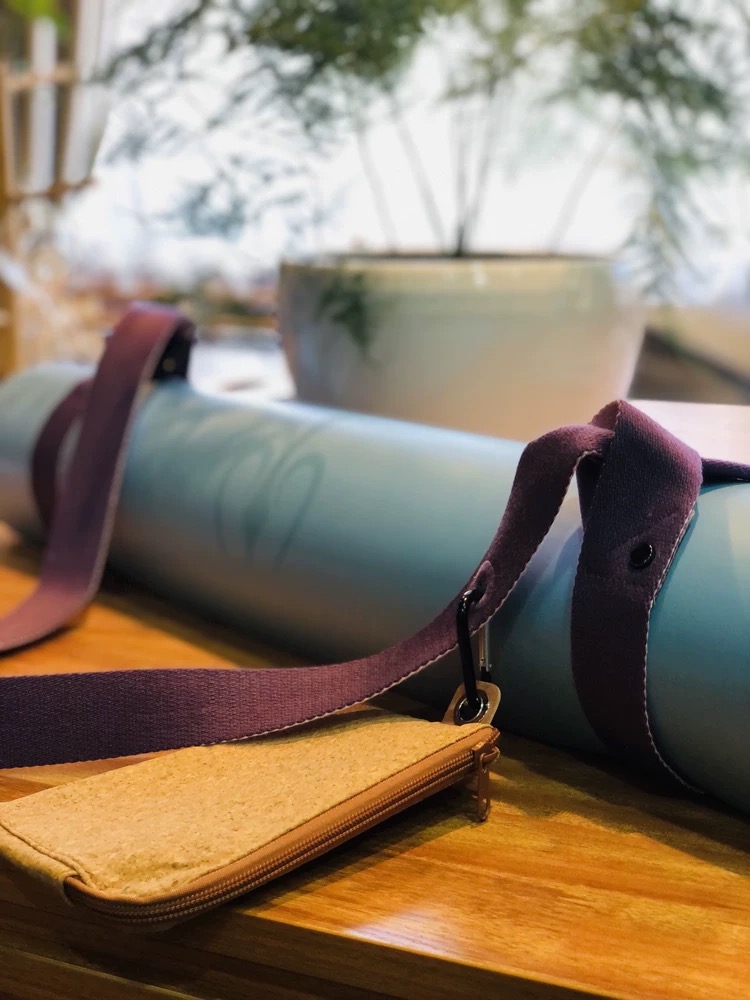 Ultra-Comfy Hands-Free Yoga Mat Carrier