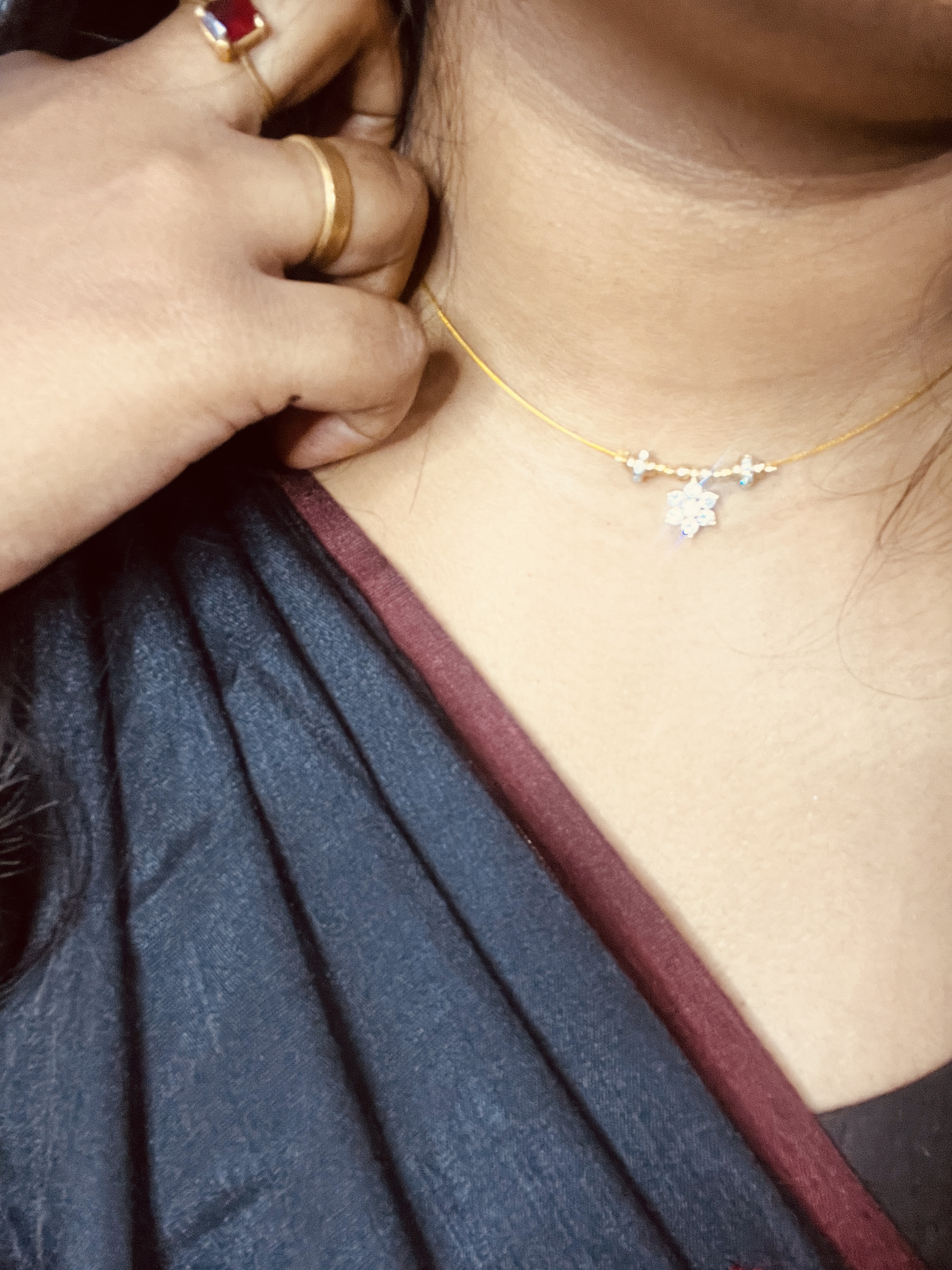 Lone 5 star closed invisible necklace