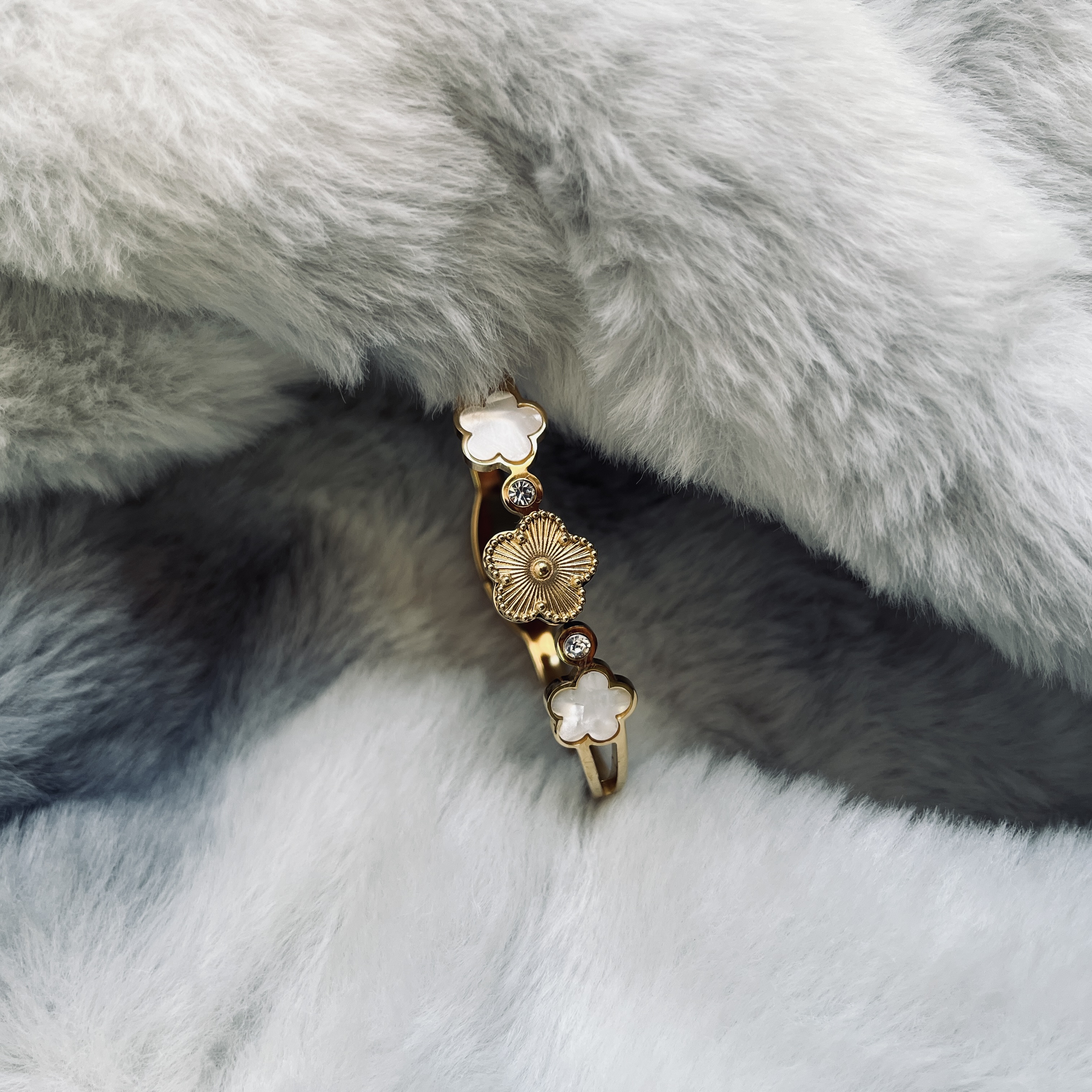 Anti tarnish gold white kada ATK007
