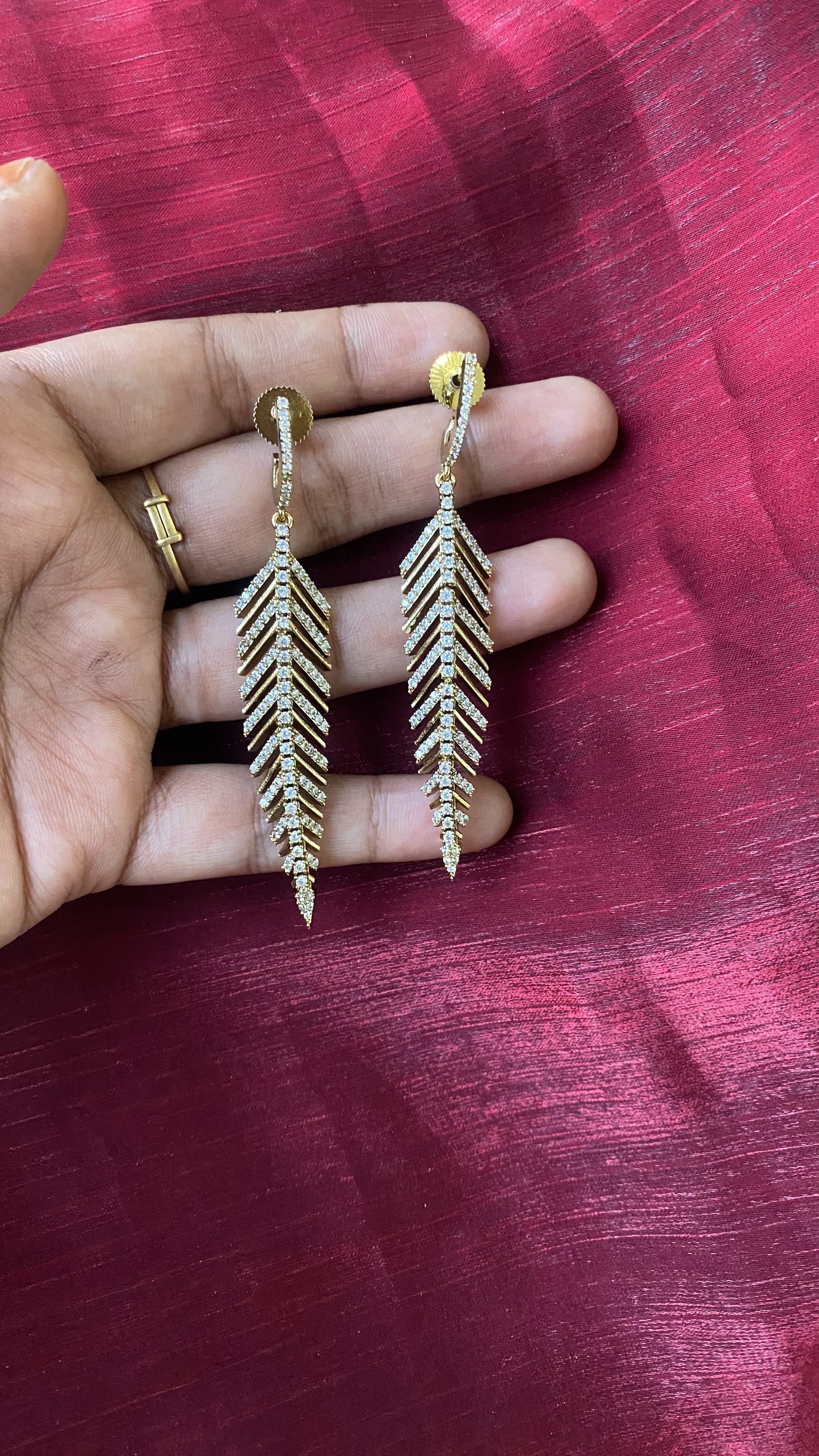 Demure earrings DLA769