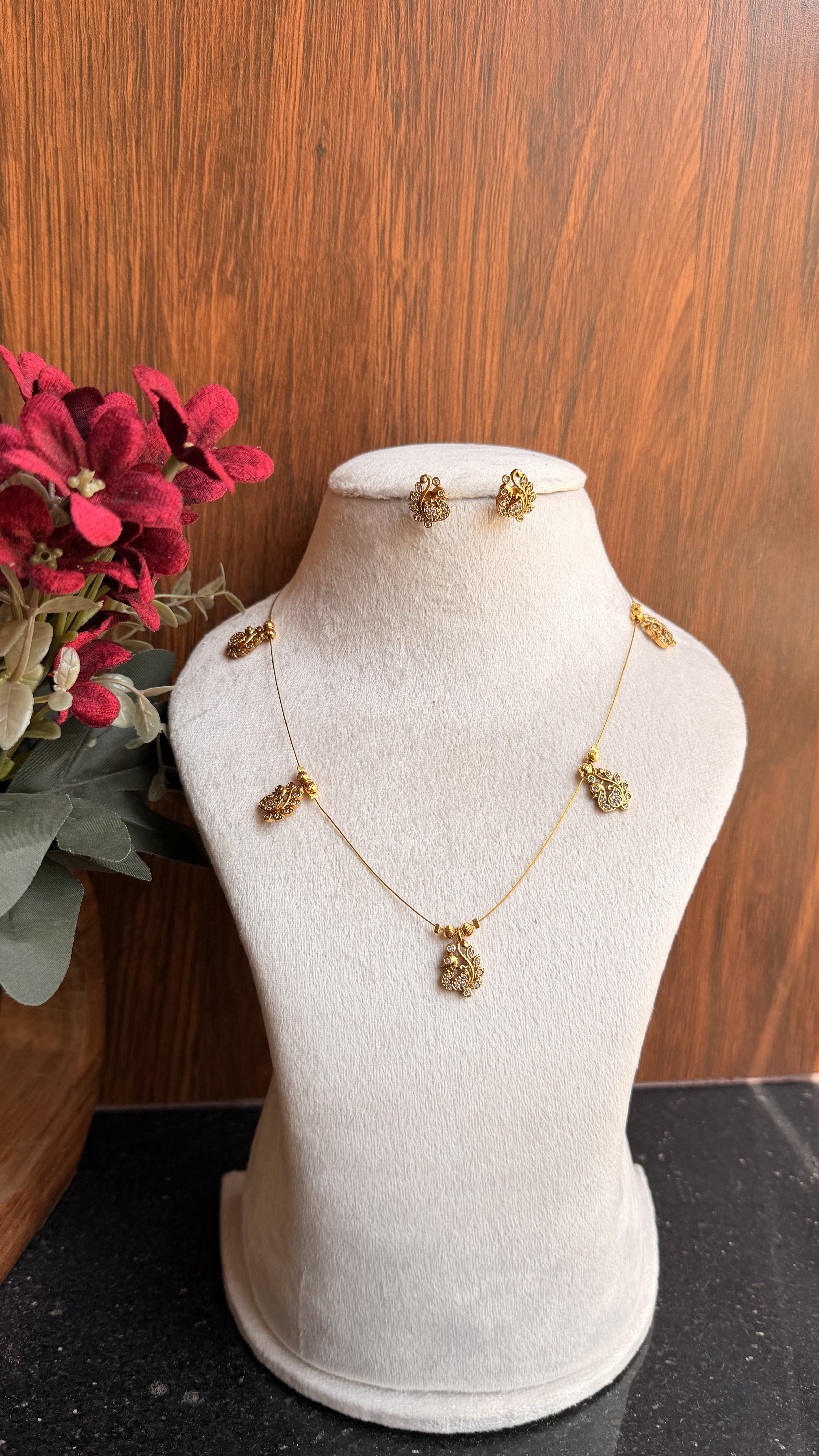 5 peacock invisible chain IC651