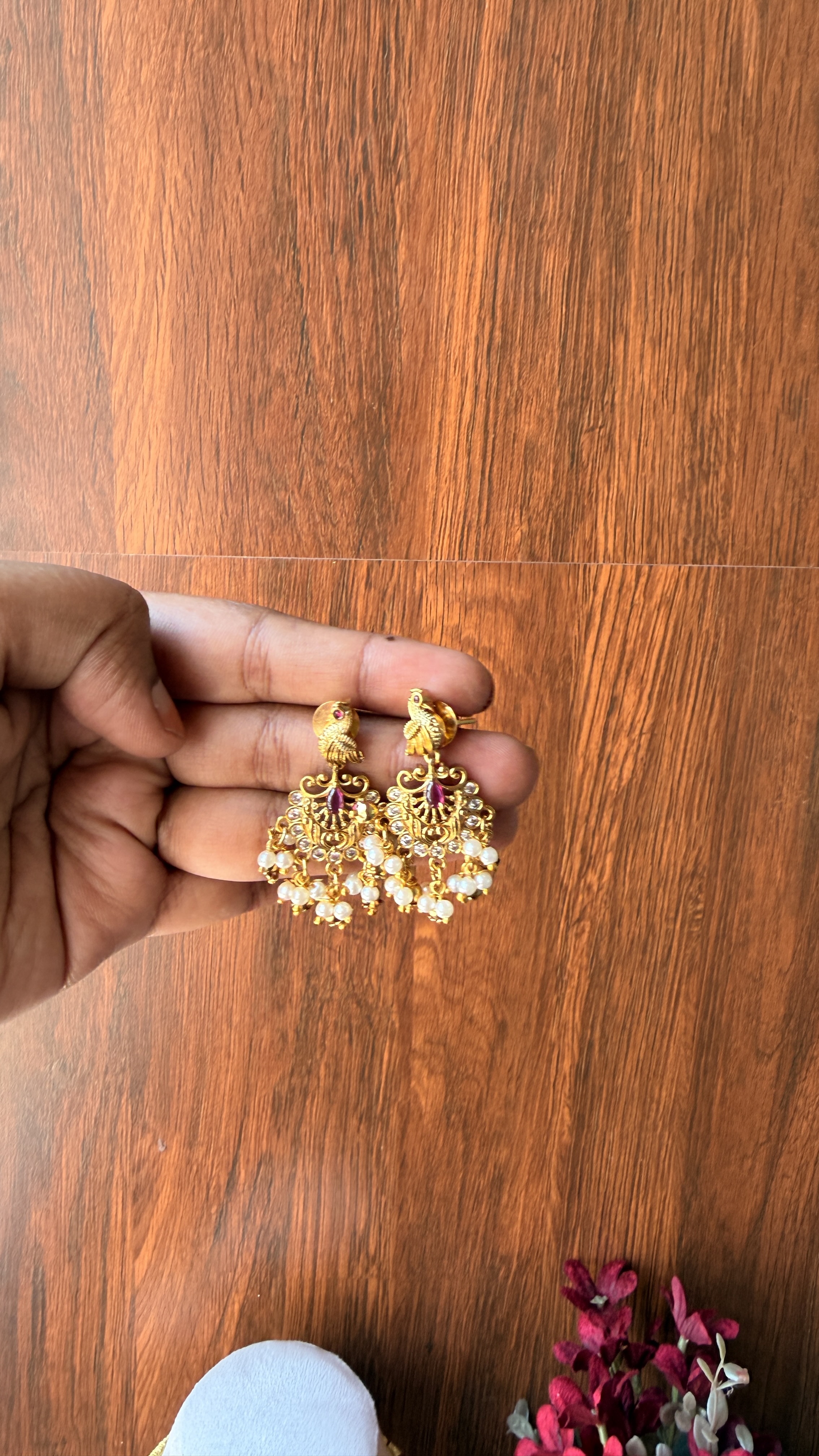 Premium gold choker neckpiece TNS891