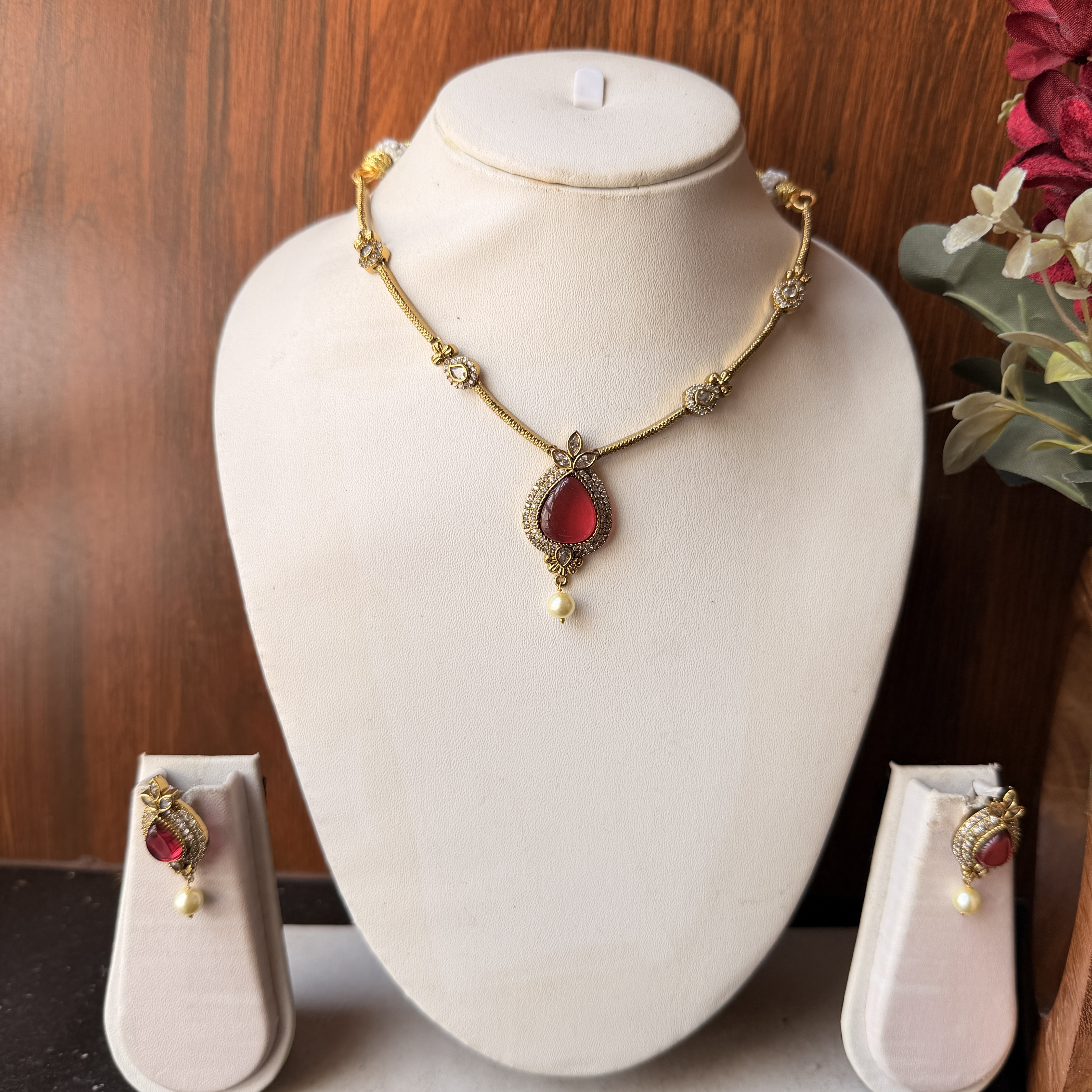 Red/ruby stone Hasli necklace HNS901