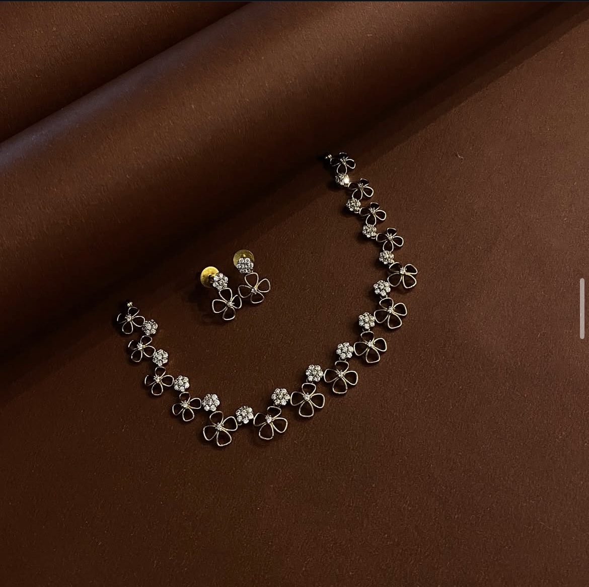  floral diamond necklace DLA028 