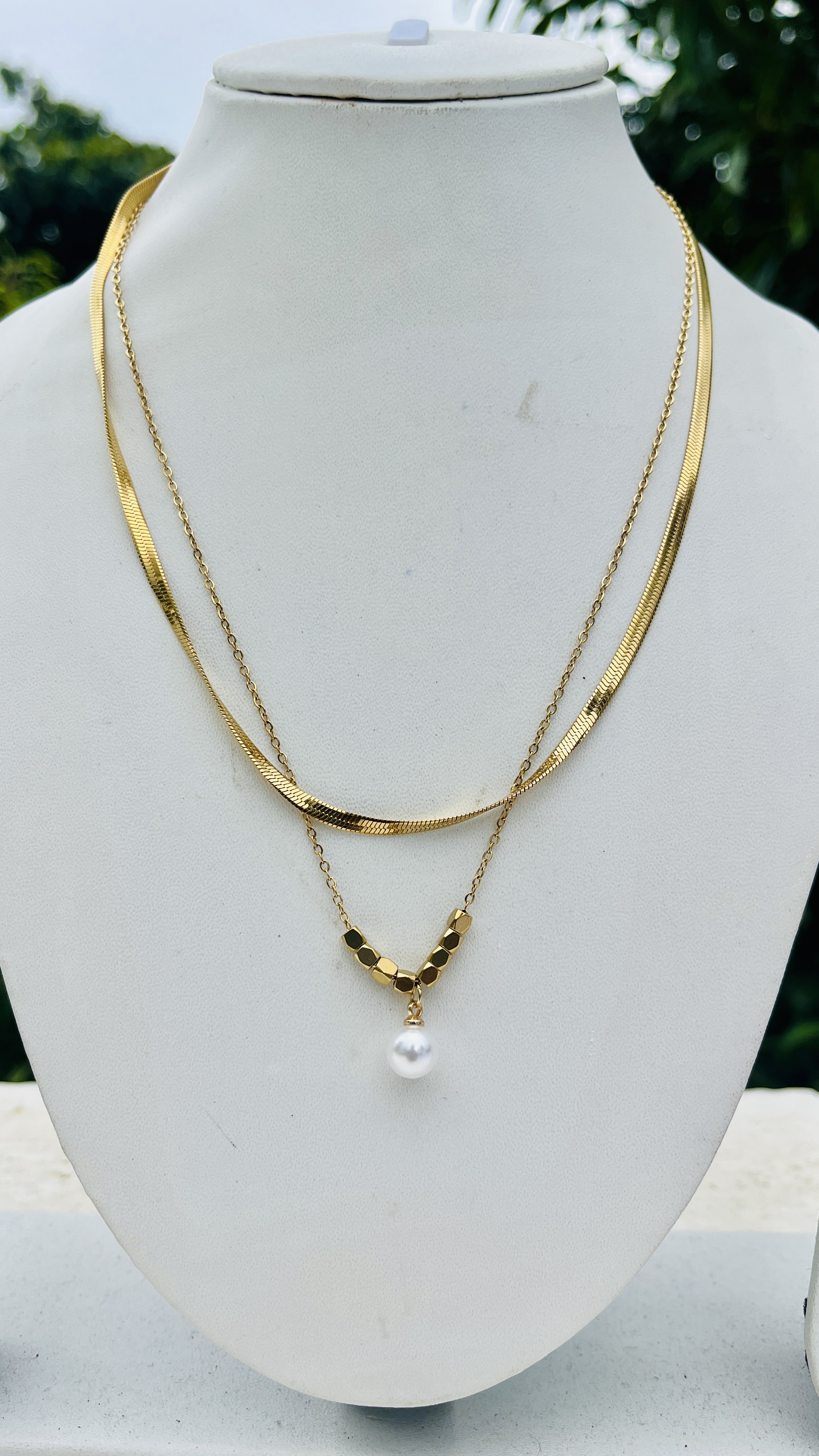 Elegant Gold-Tone Layered Necklace AT010