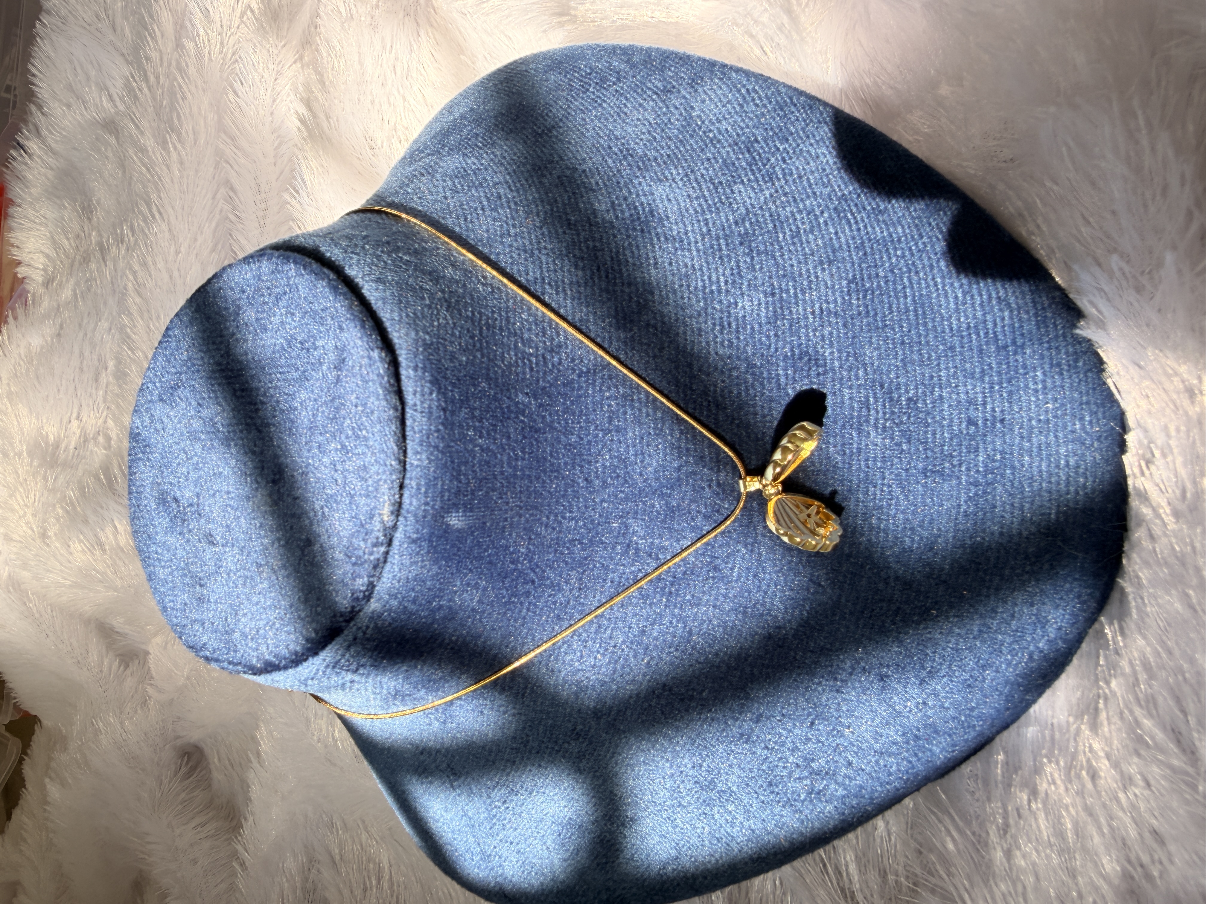 Openable seashell pendant AT chan AT117